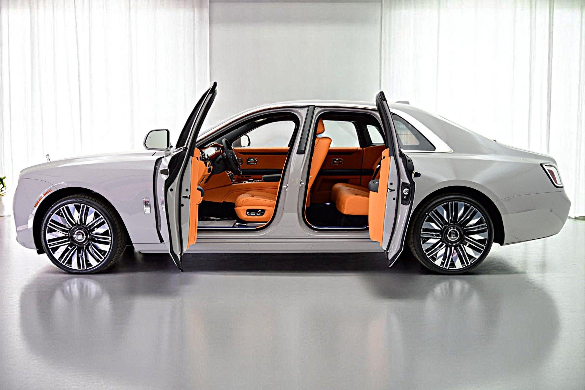 2025 Rolls-Royce Ghost NA