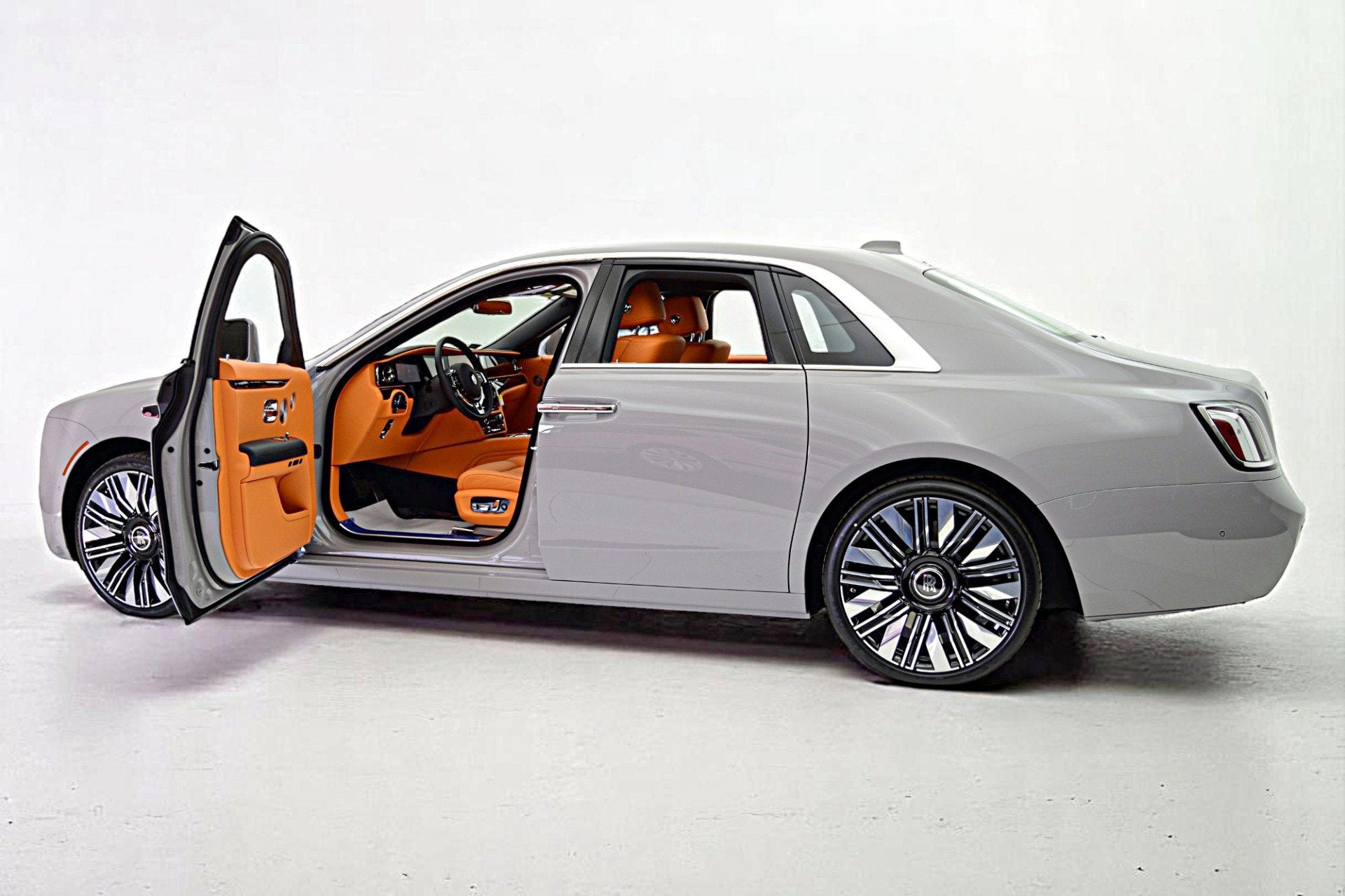 2025 Rolls-Royce Ghost NA
