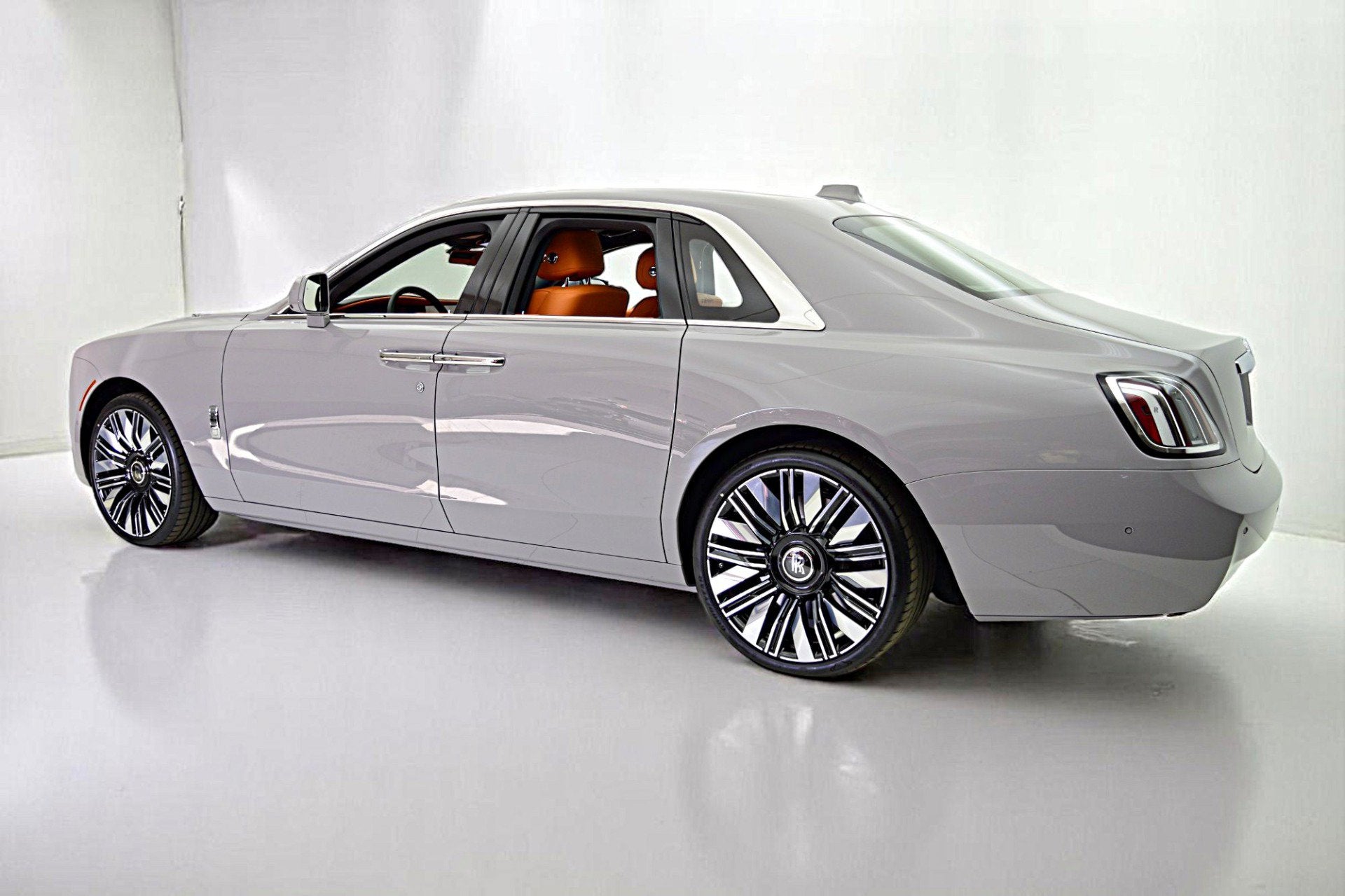 2025 Rolls-Royce Ghost NA