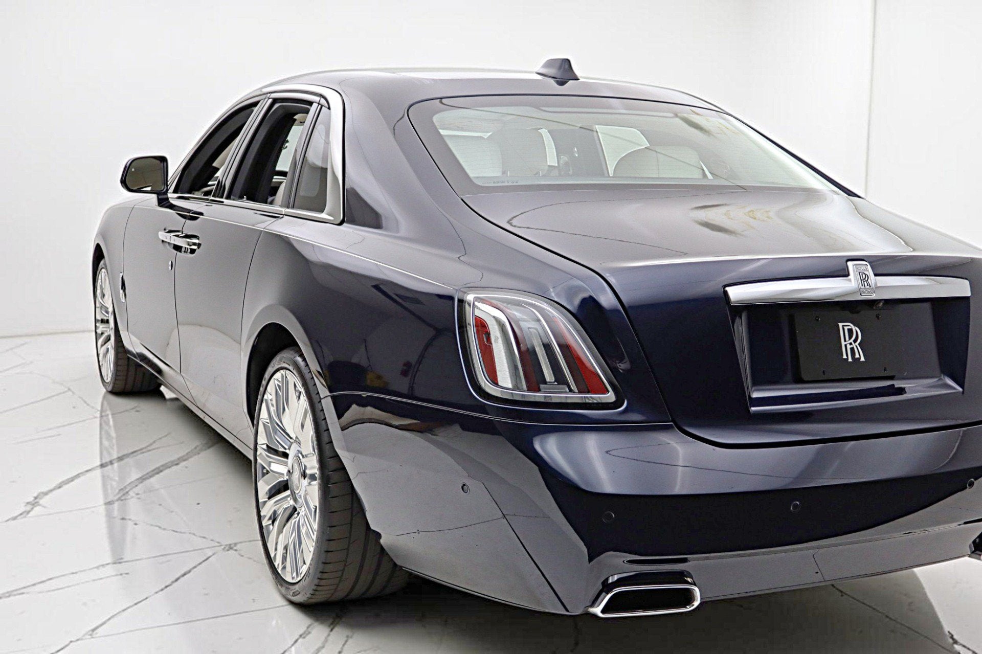 2025 Rolls-Royce Ghost /LEASE OPTIONS AVAILABLE