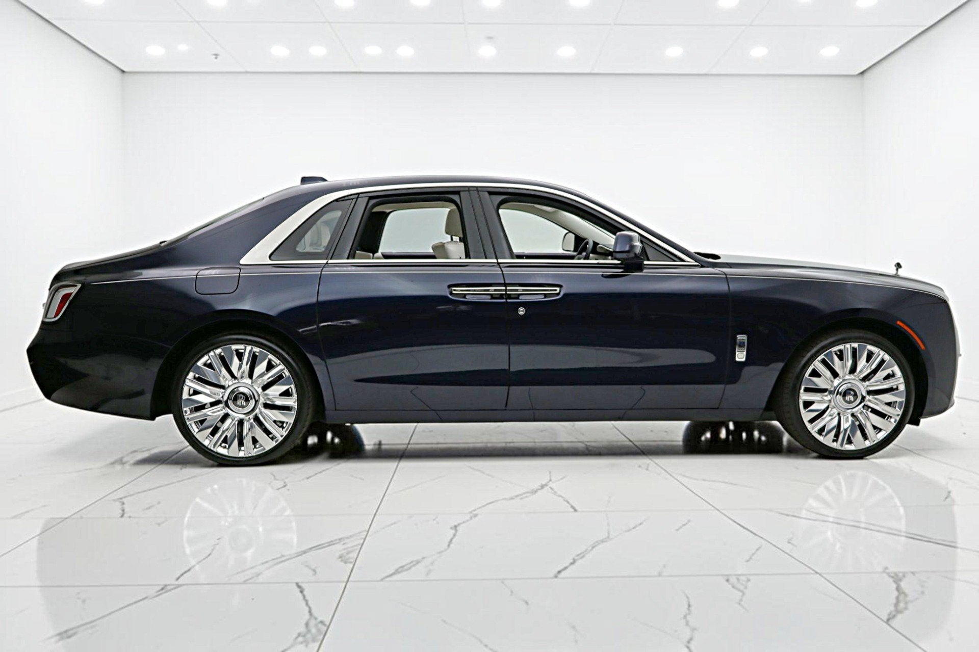 2025 Rolls-Royce Ghost /LEASE OPTIONS AVAILABLE
