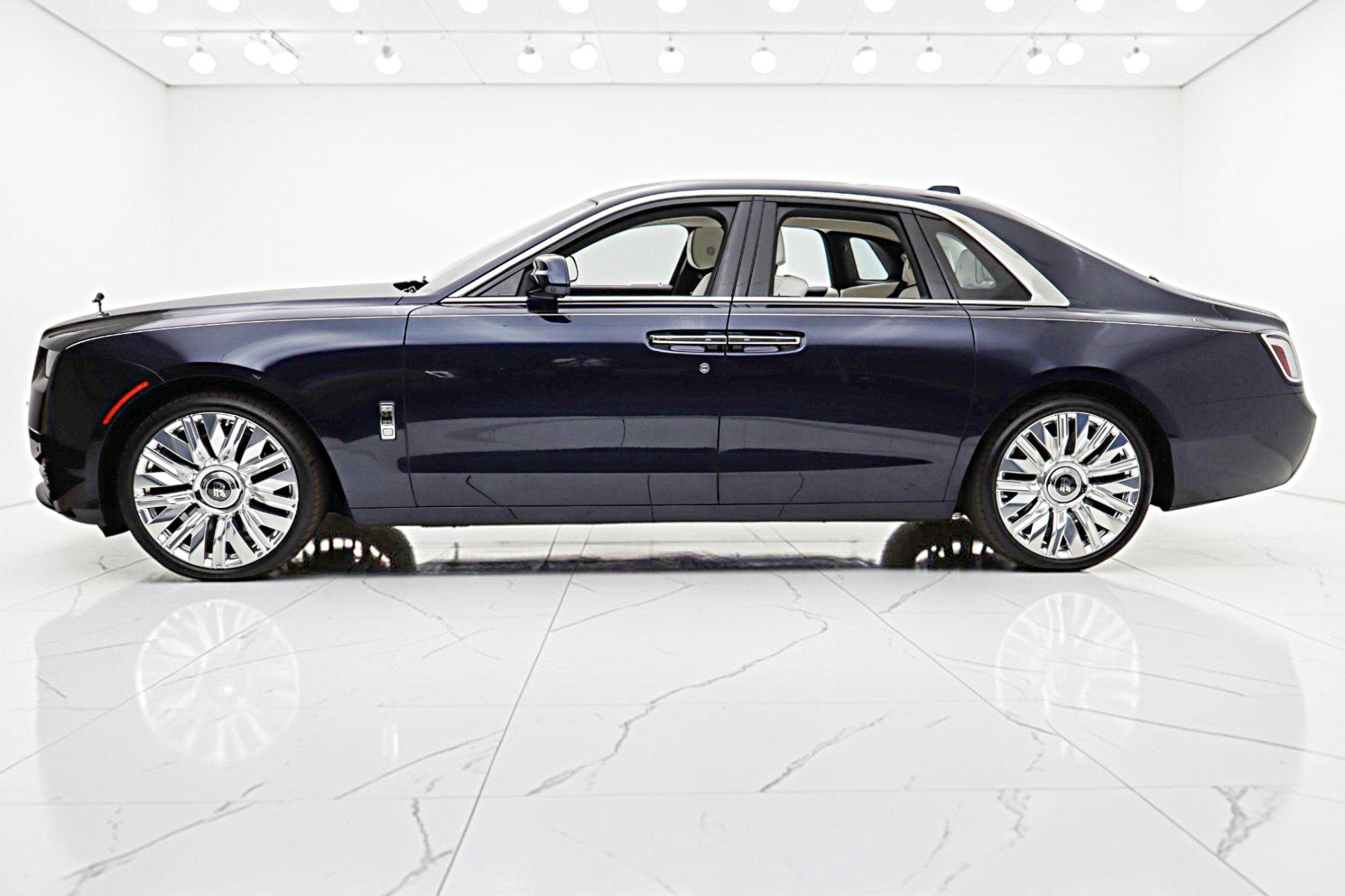 2025 Rolls-Royce Ghost /LEASE OPTIONS AVAILABLE