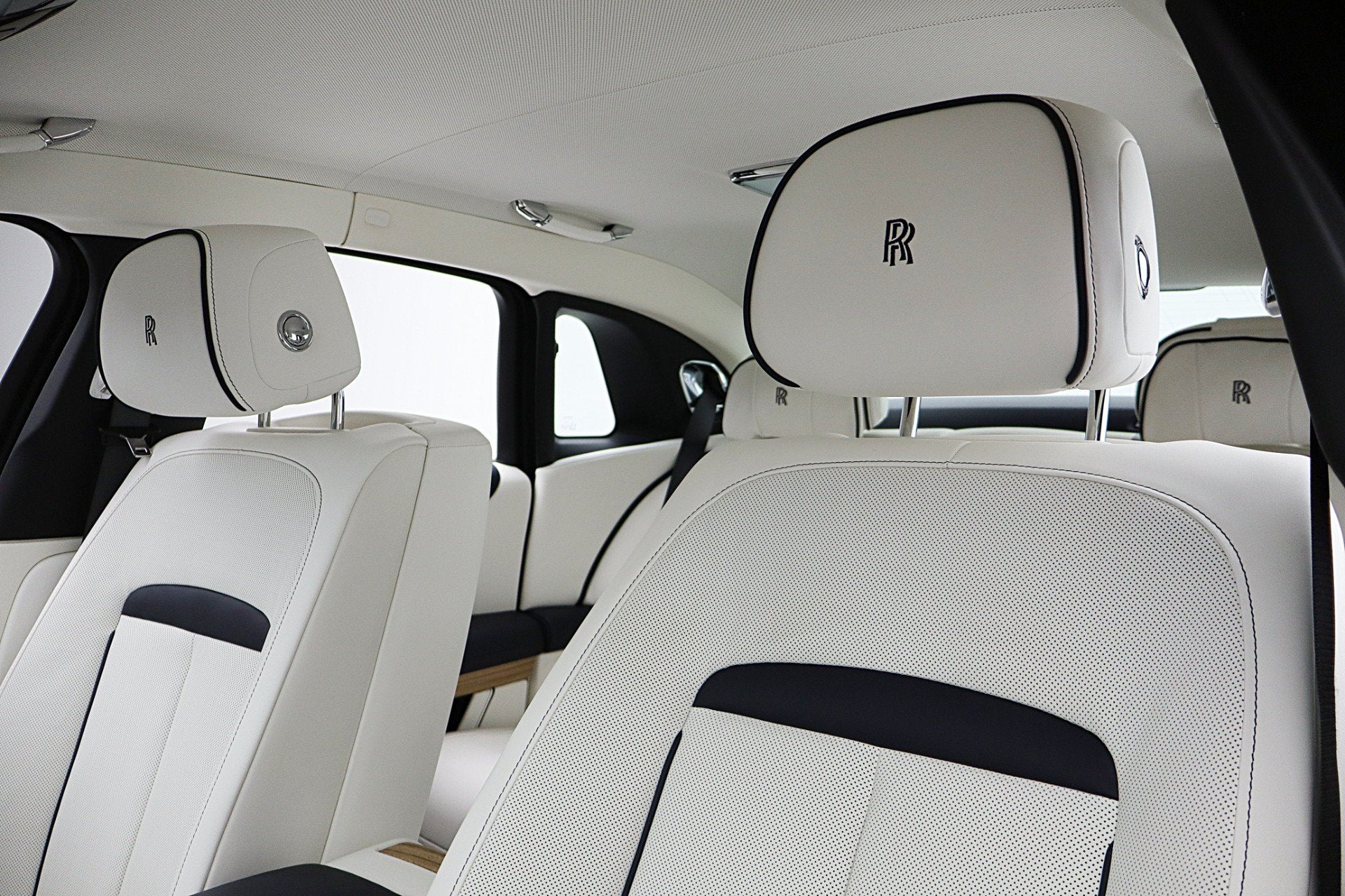 2025 Rolls-Royce Ghost /LEASE OPTIONS AVAILABLE