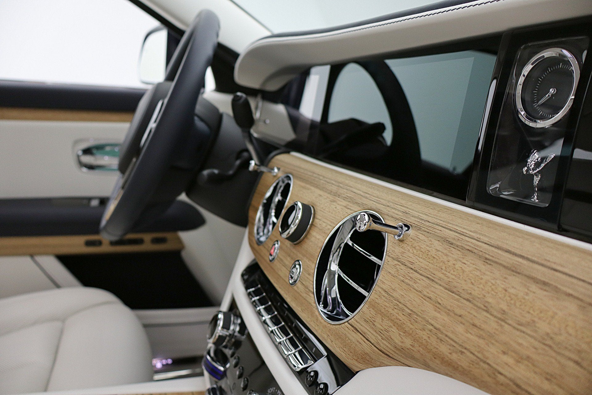 2025 Rolls-Royce Ghost /LEASE OPTIONS AVAILABLE
