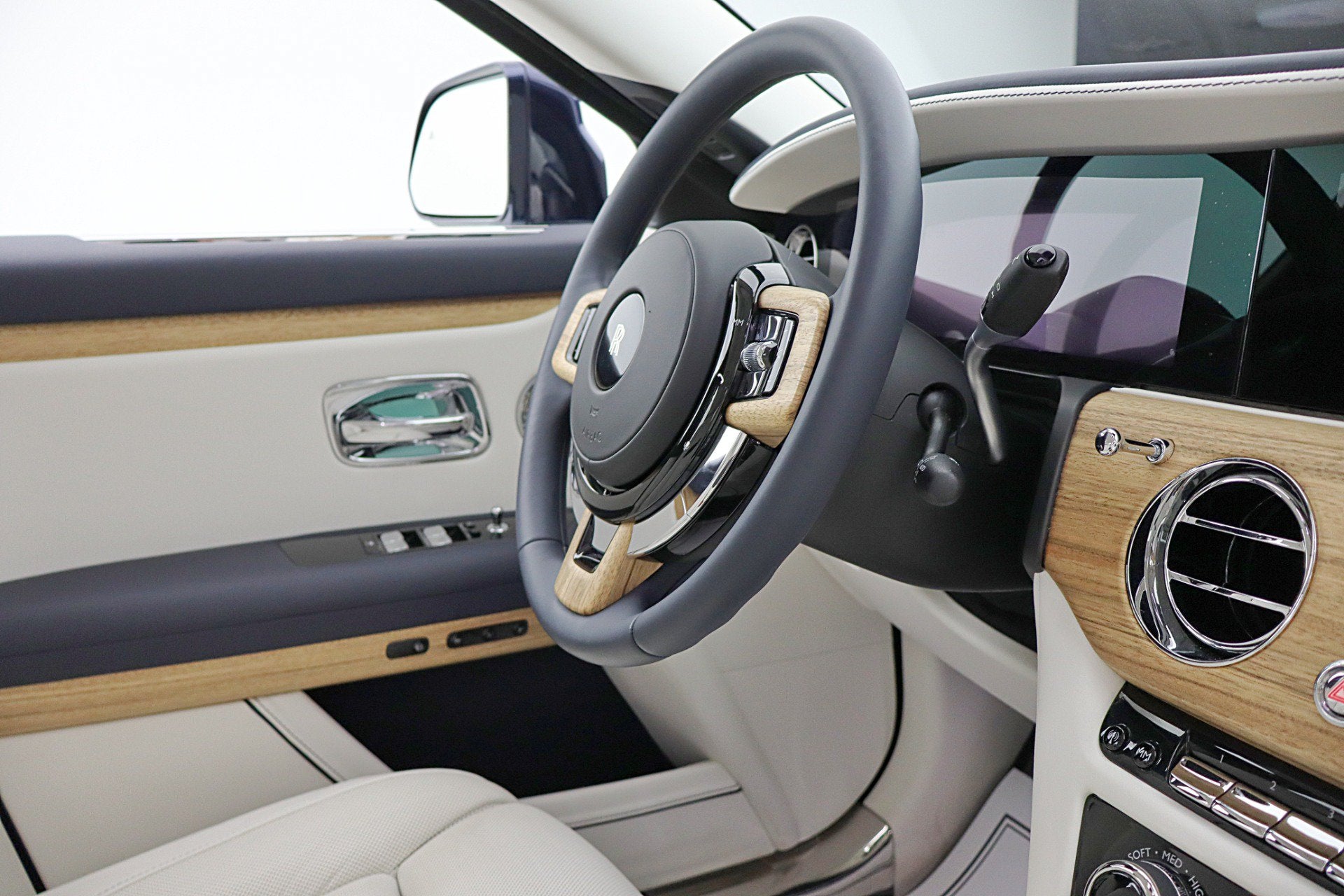 2025 Rolls-Royce Ghost /LEASE OPTIONS AVAILABLE