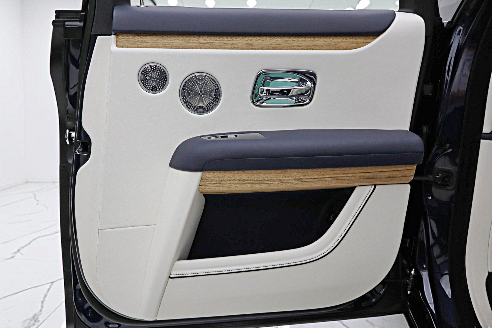 2025 Rolls-Royce Ghost /LEASE OPTIONS AVAILABLE