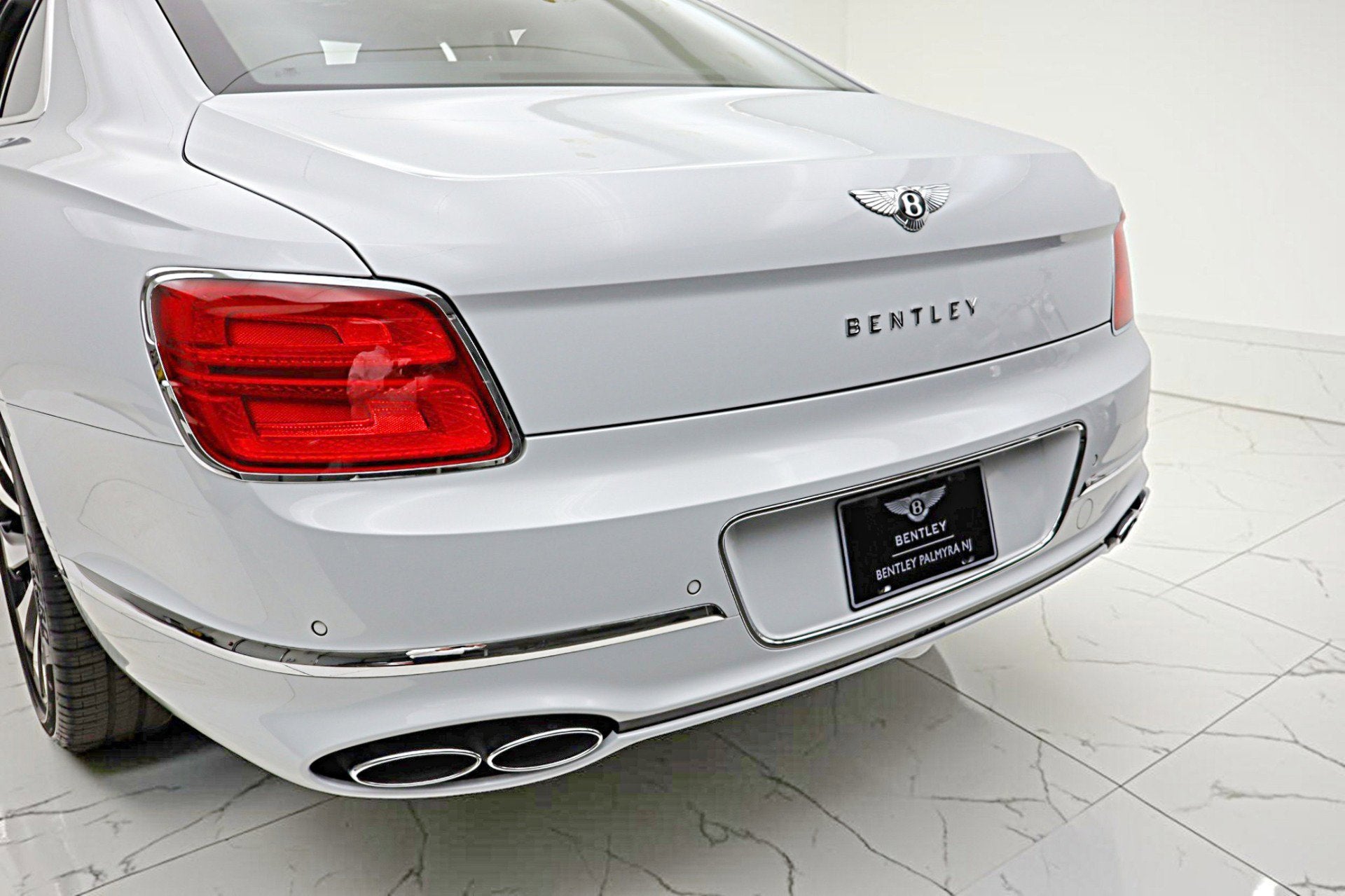 2023 Bentley Flying Spur Azure V8/LEASE OPTIONS AVAILABLE