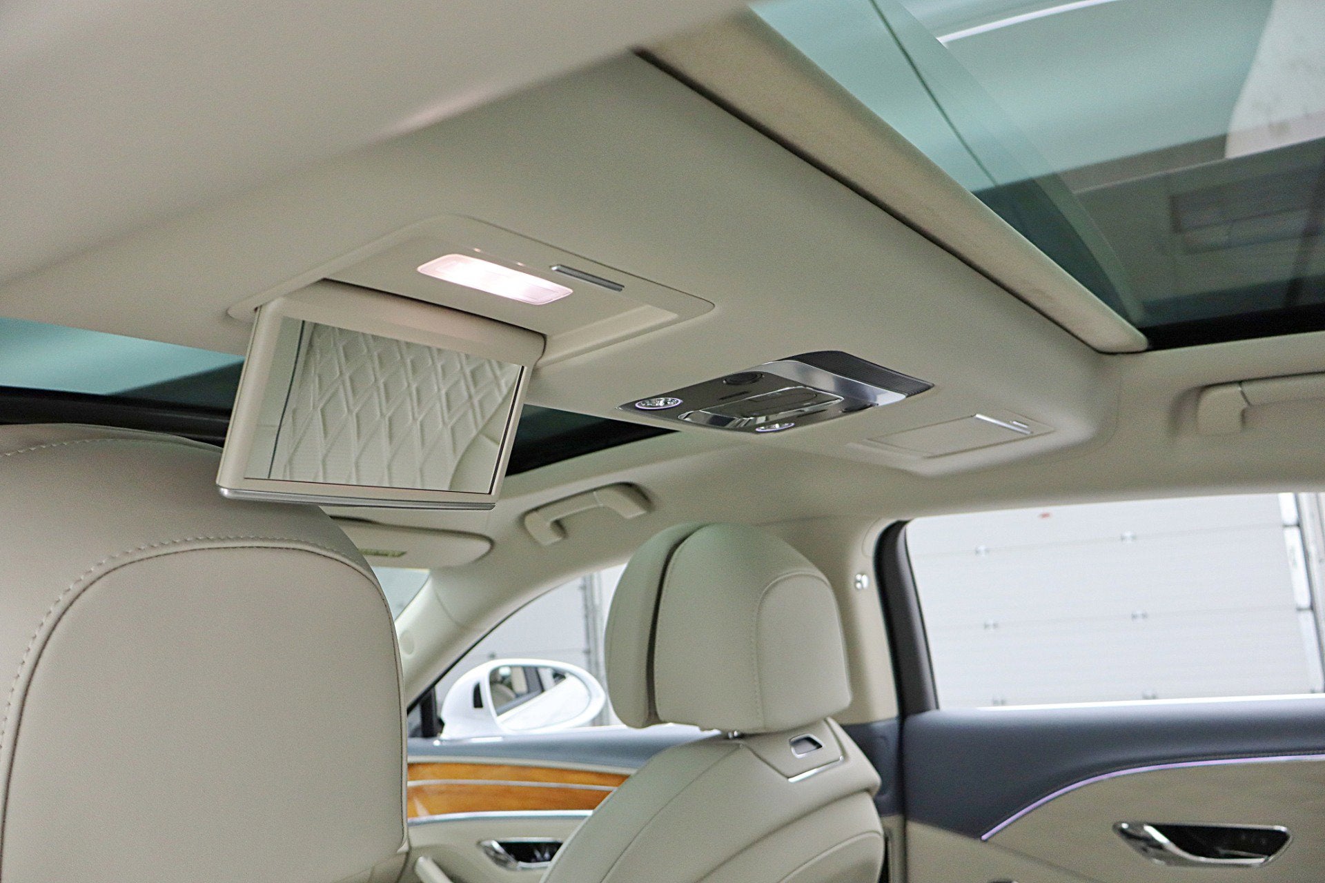 2023 Bentley Flying Spur Azure V8/LEASE OPTIONS AVAILABLE