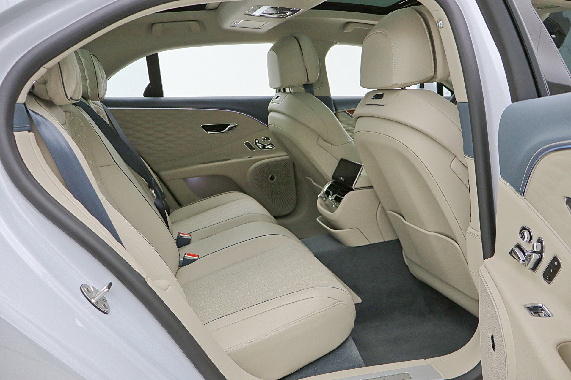 2023 Bentley Flying Spur Azure V8/LEASE OPTIONS AVAILABLE