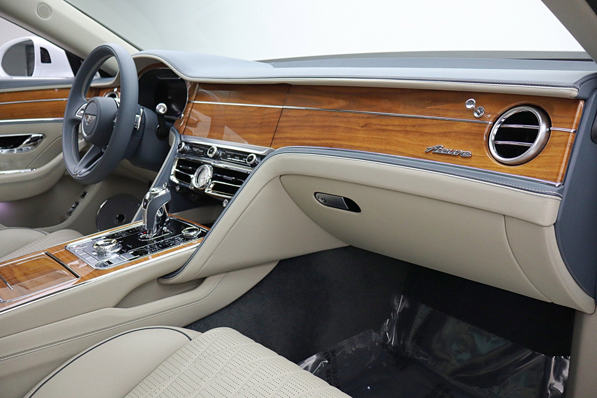 2023 Bentley Flying Spur Azure V8/LEASE OPTIONS AVAILABLE