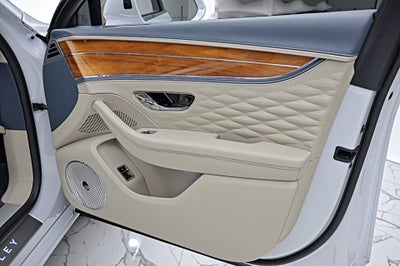 2023 Bentley Flying Spur Azure V8/LEASE OPTIONS AVAILABLE