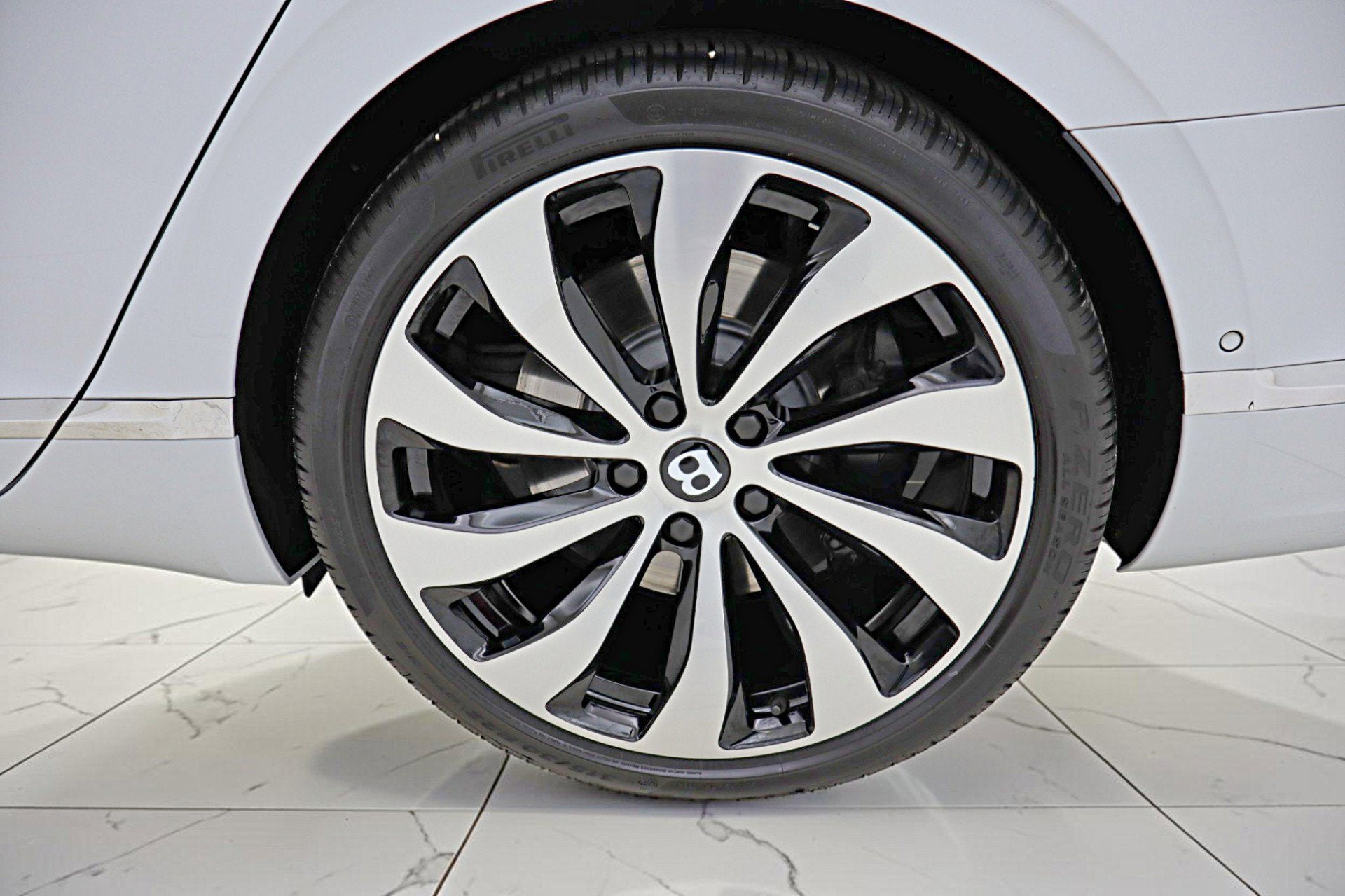 2023 Bentley Flying Spur Azure V8/LEASE OPTIONS AVAILABLE