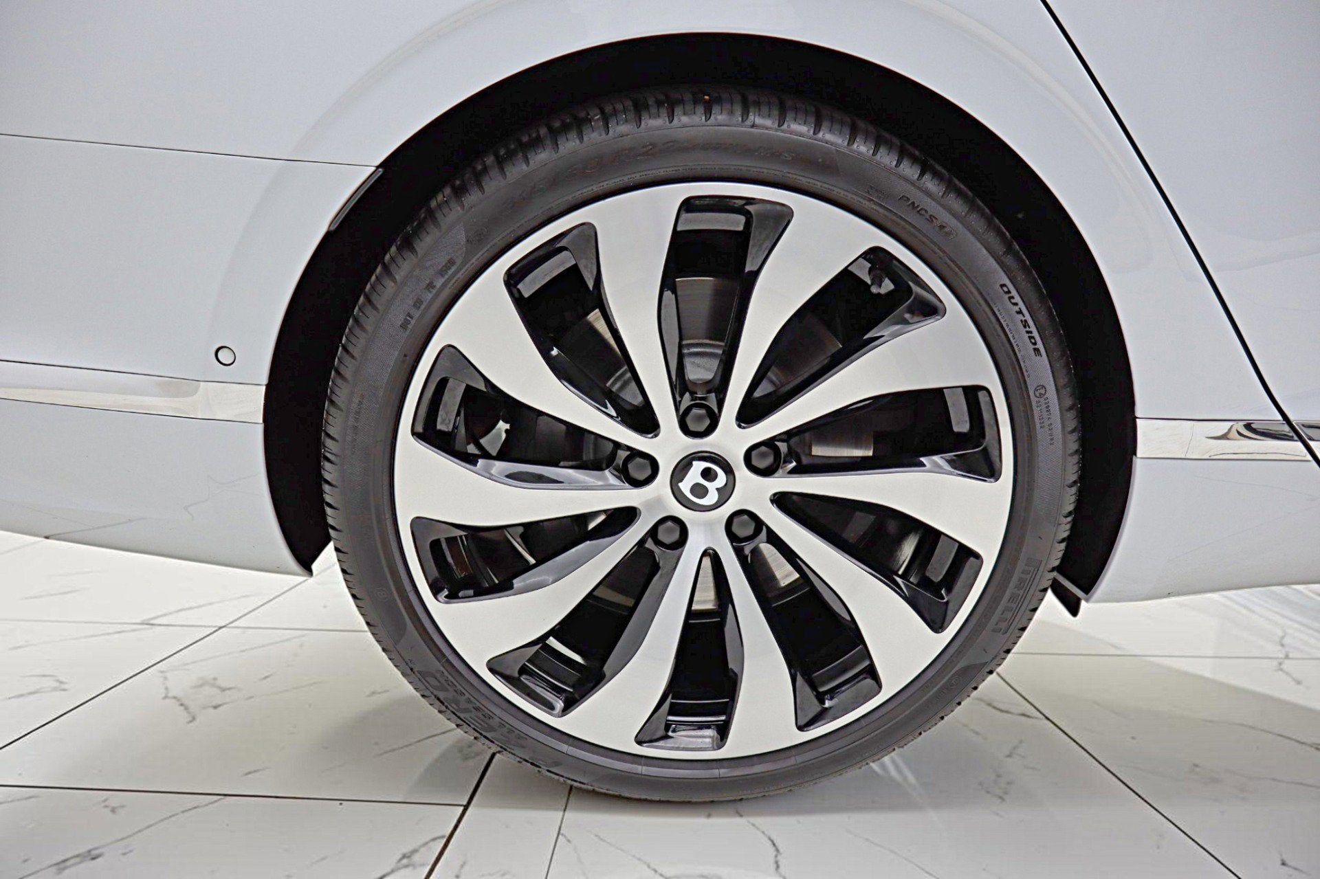 2023 Bentley Flying Spur Azure V8/LEASE OPTIONS AVAILABLE