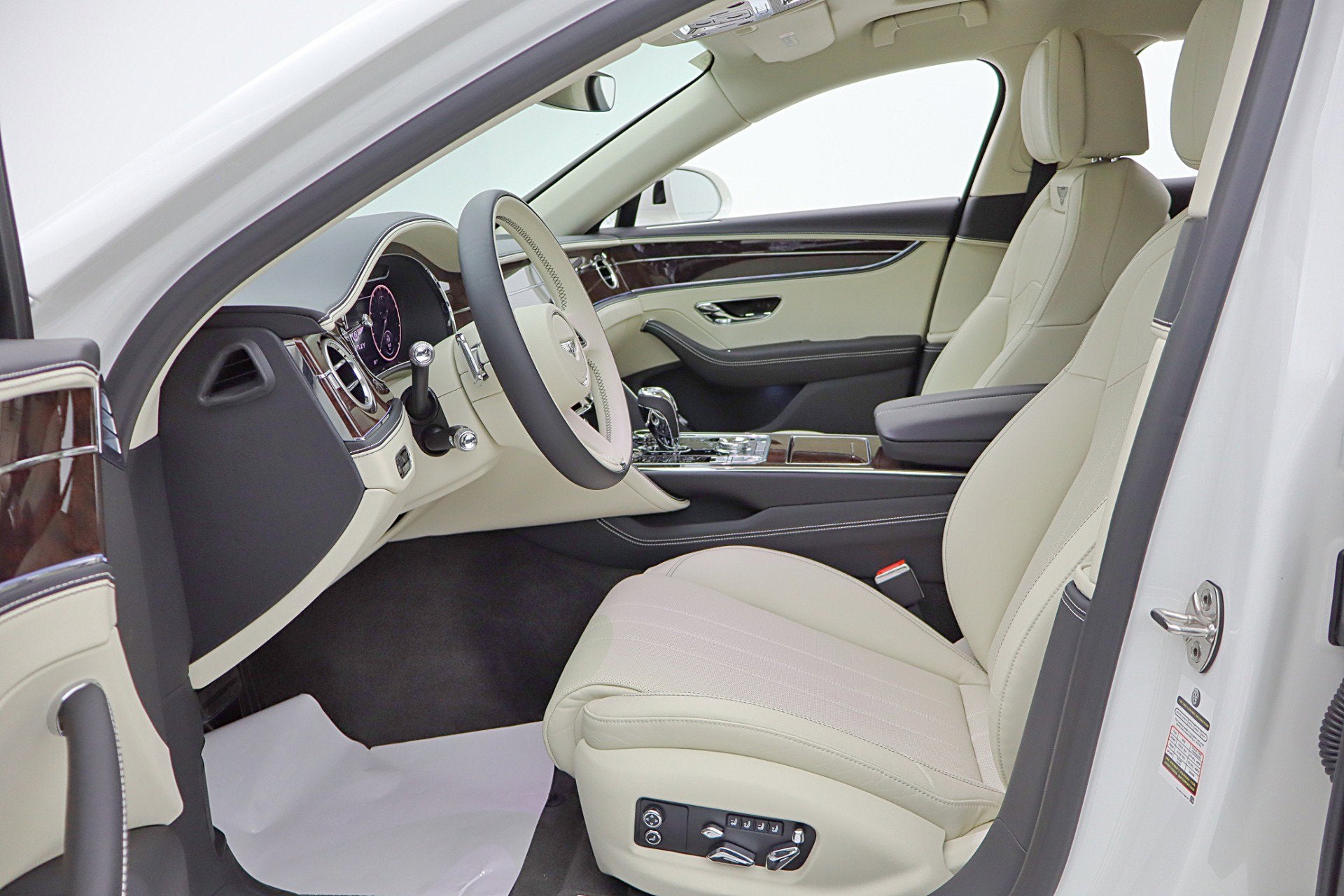 2024 Bentley Flying Spur V8 Edition 8/LEASE OPTIONS AVAILABLE