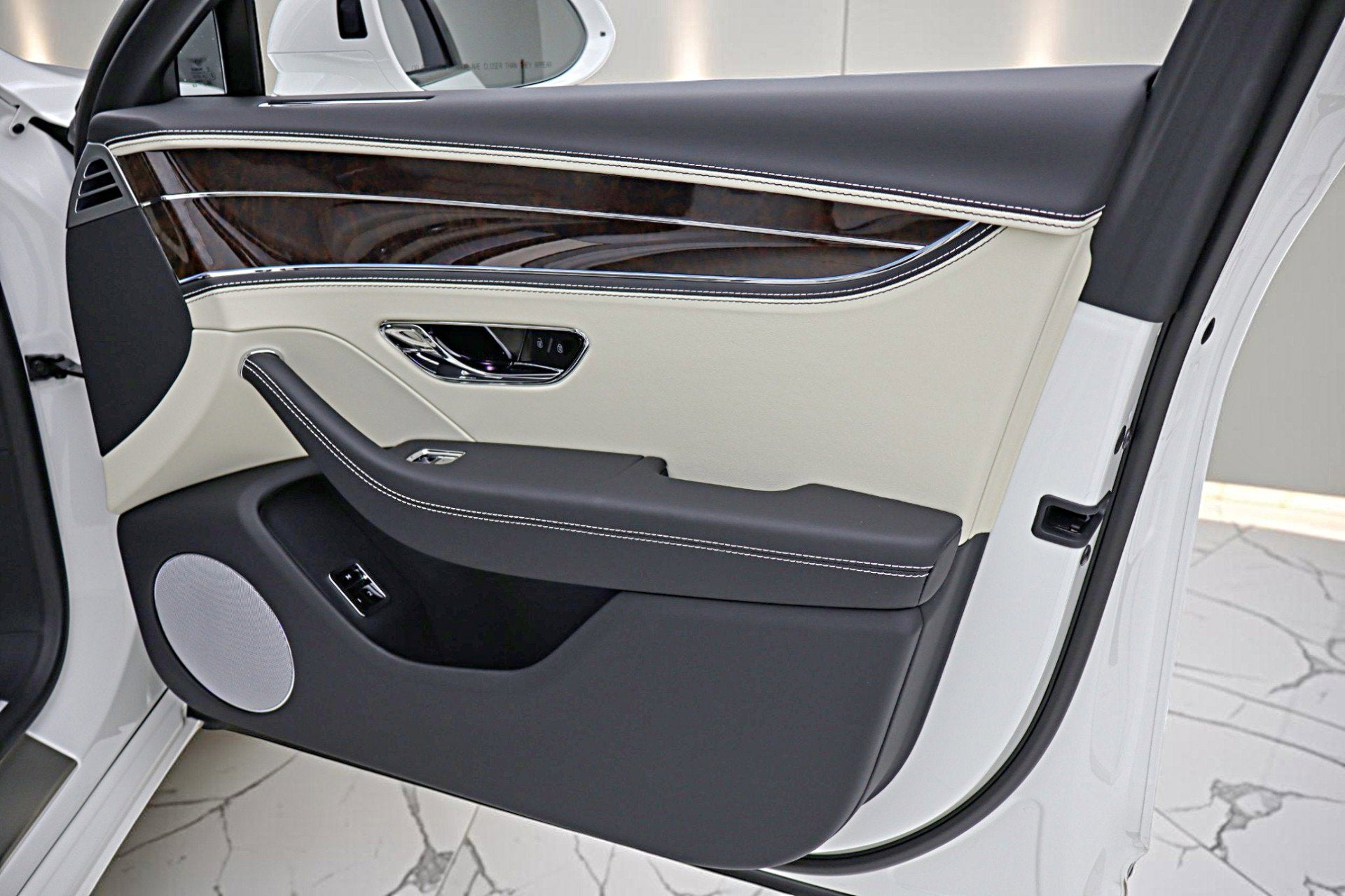 2024 Bentley Flying Spur V8 Edition 8/LEASE OPTIONS AVAILABLE