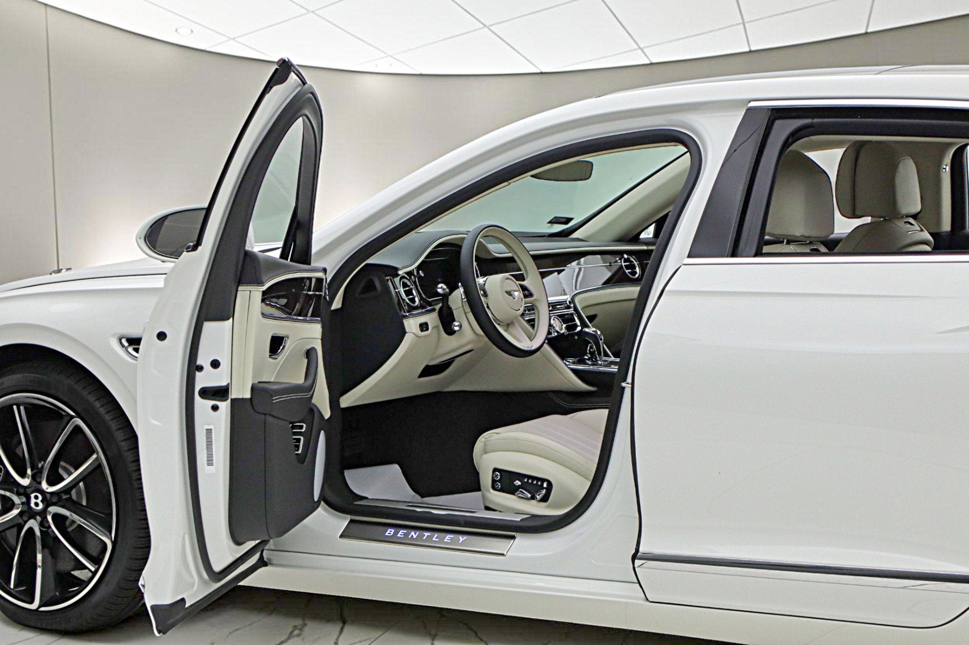 2024 Bentley Flying Spur V8 Edition 8/LEASE OPTIONS AVAILABLE