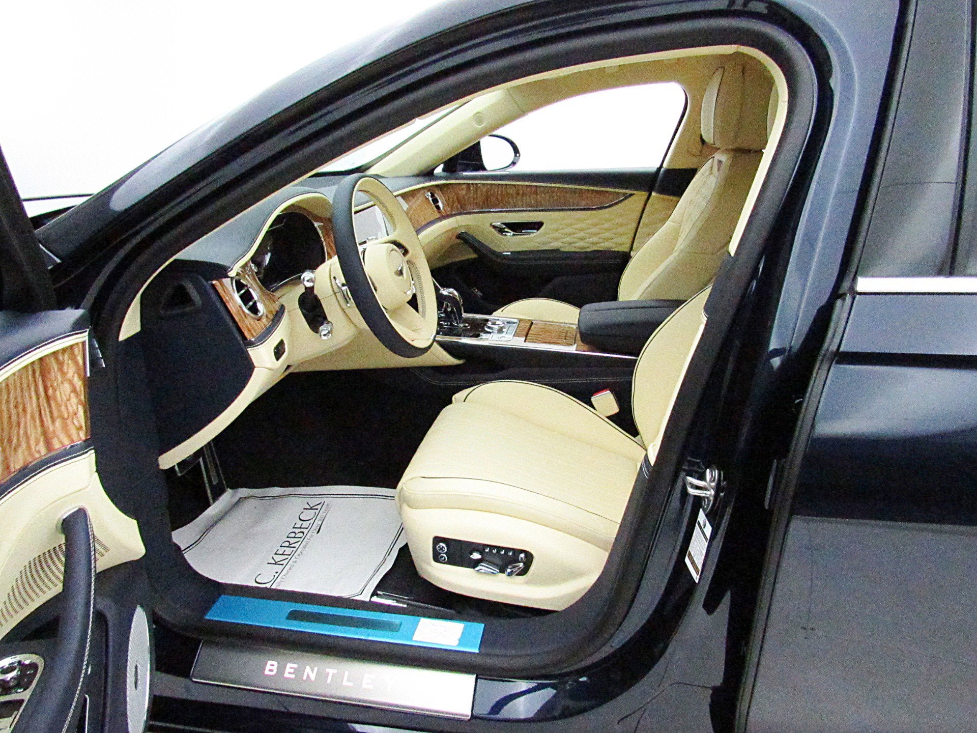 2022 Bentley Flying Spur V8/LEASE OPTIONS AVAILABLE