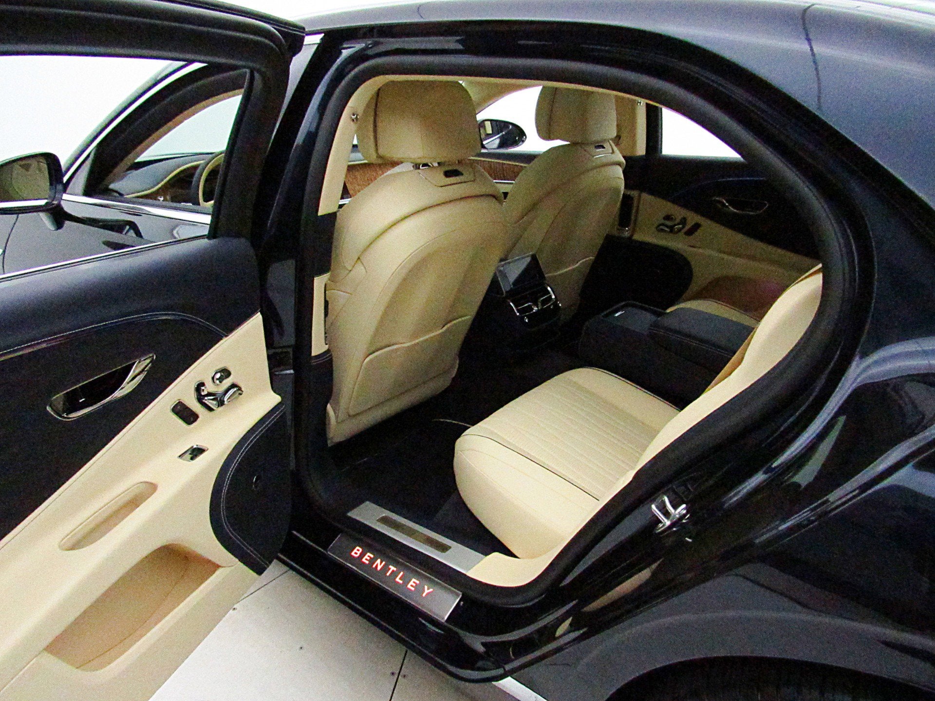 2022 Bentley Flying Spur V8/LEASE OPTIONS AVAILABLE