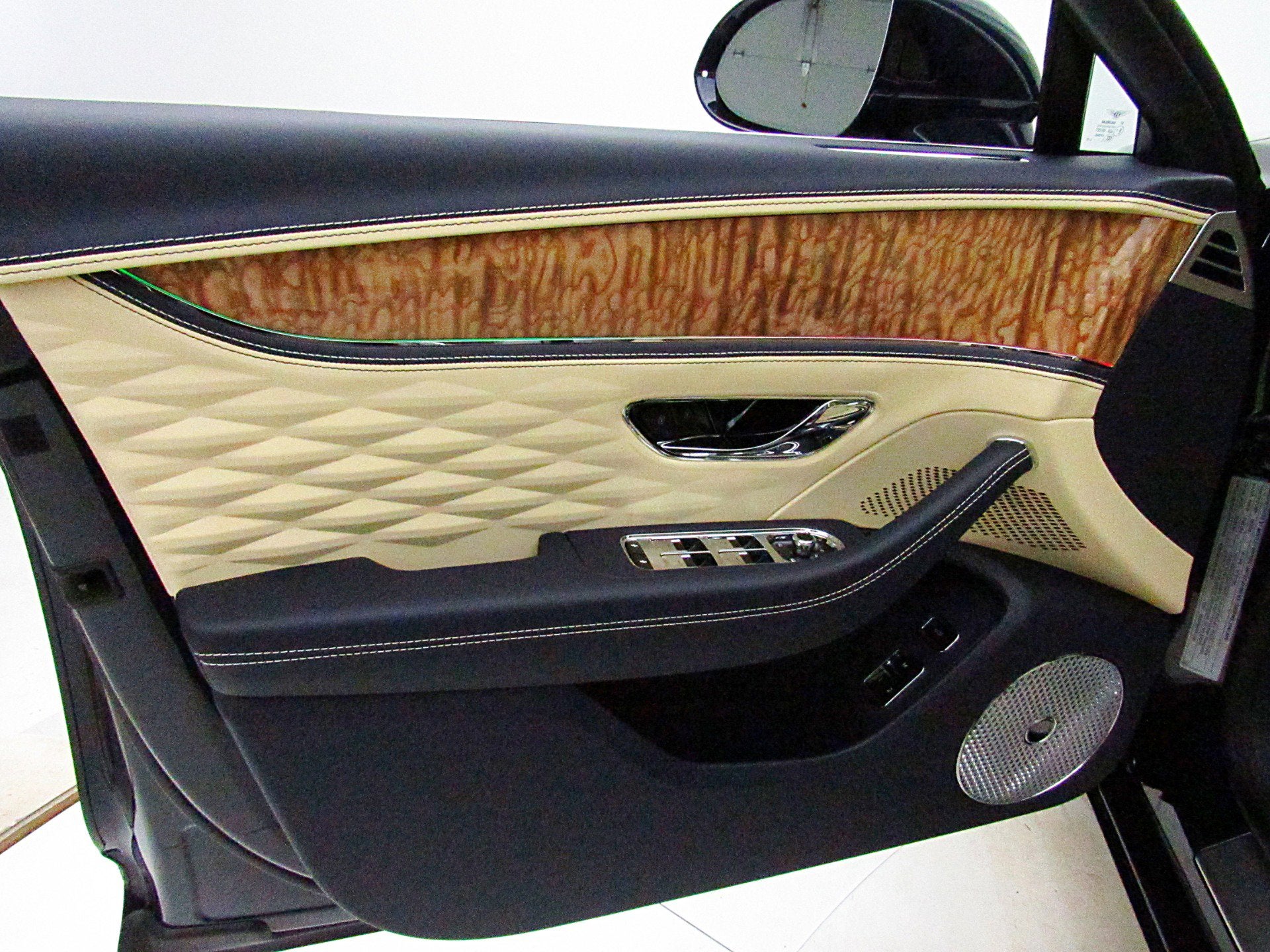 2022 Bentley Flying Spur V8/LEASE OPTIONS AVAILABLE