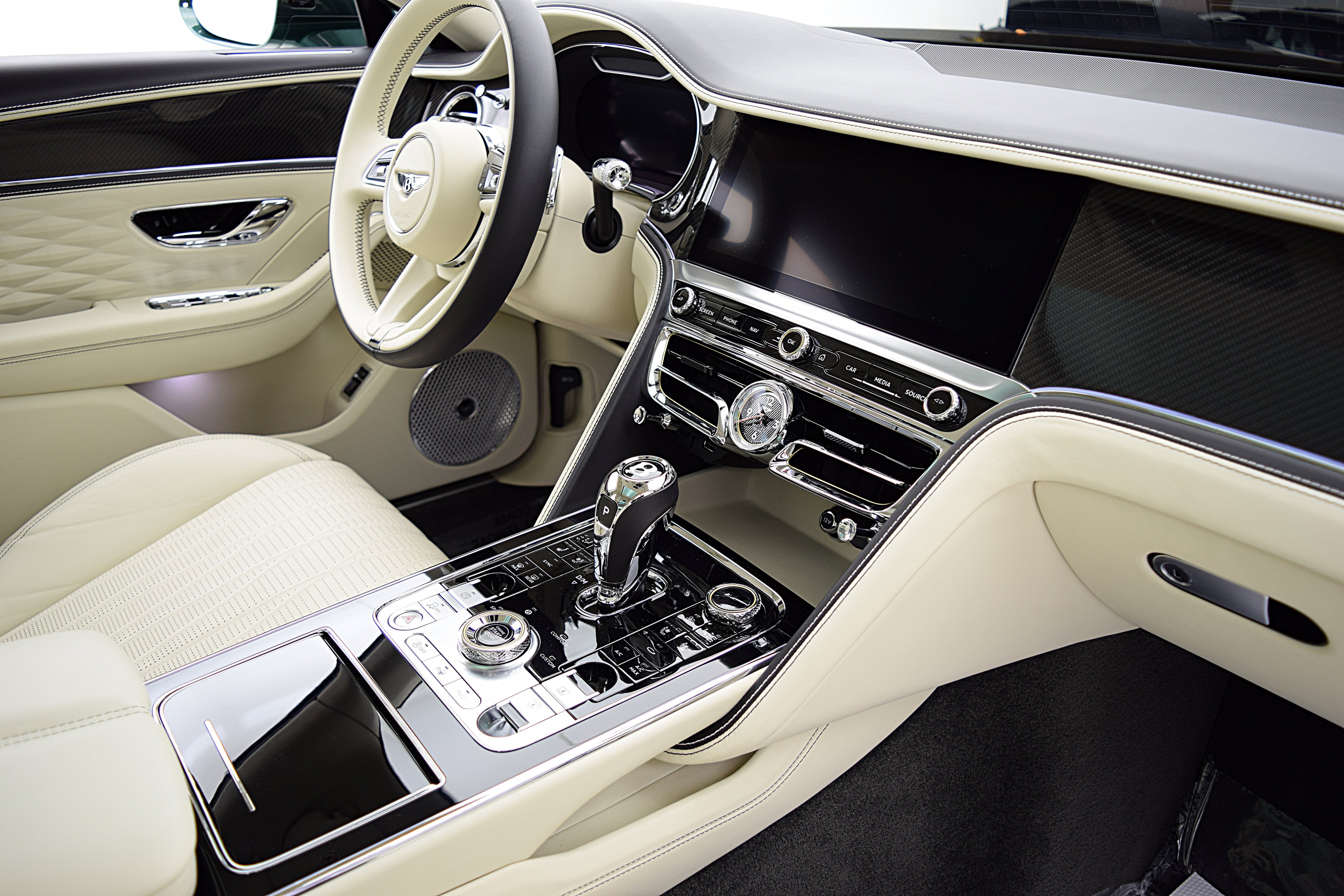 2022 Bentley Flying Spur V8