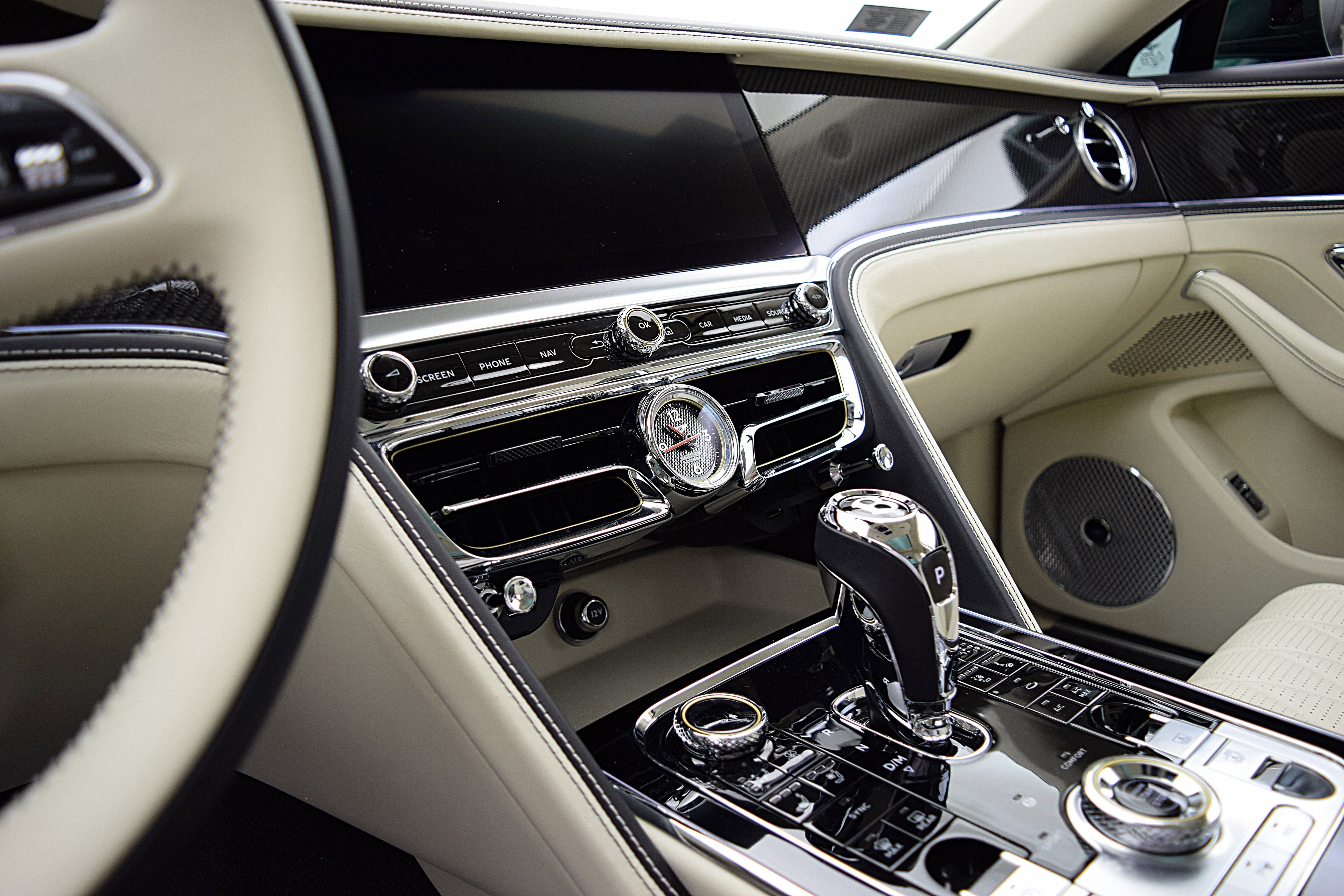 2022 Bentley Flying Spur V8
