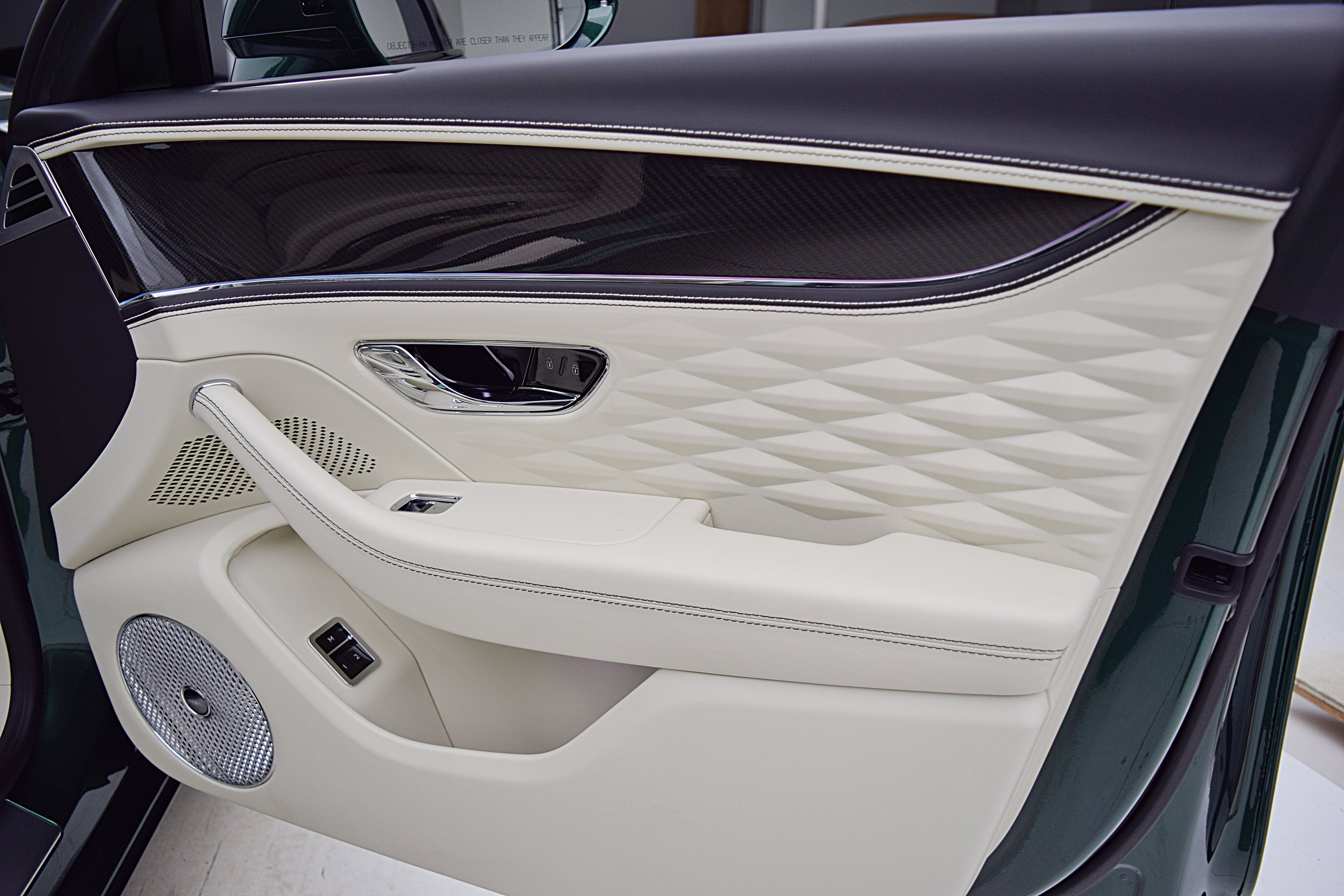 2022 Bentley Flying Spur V8