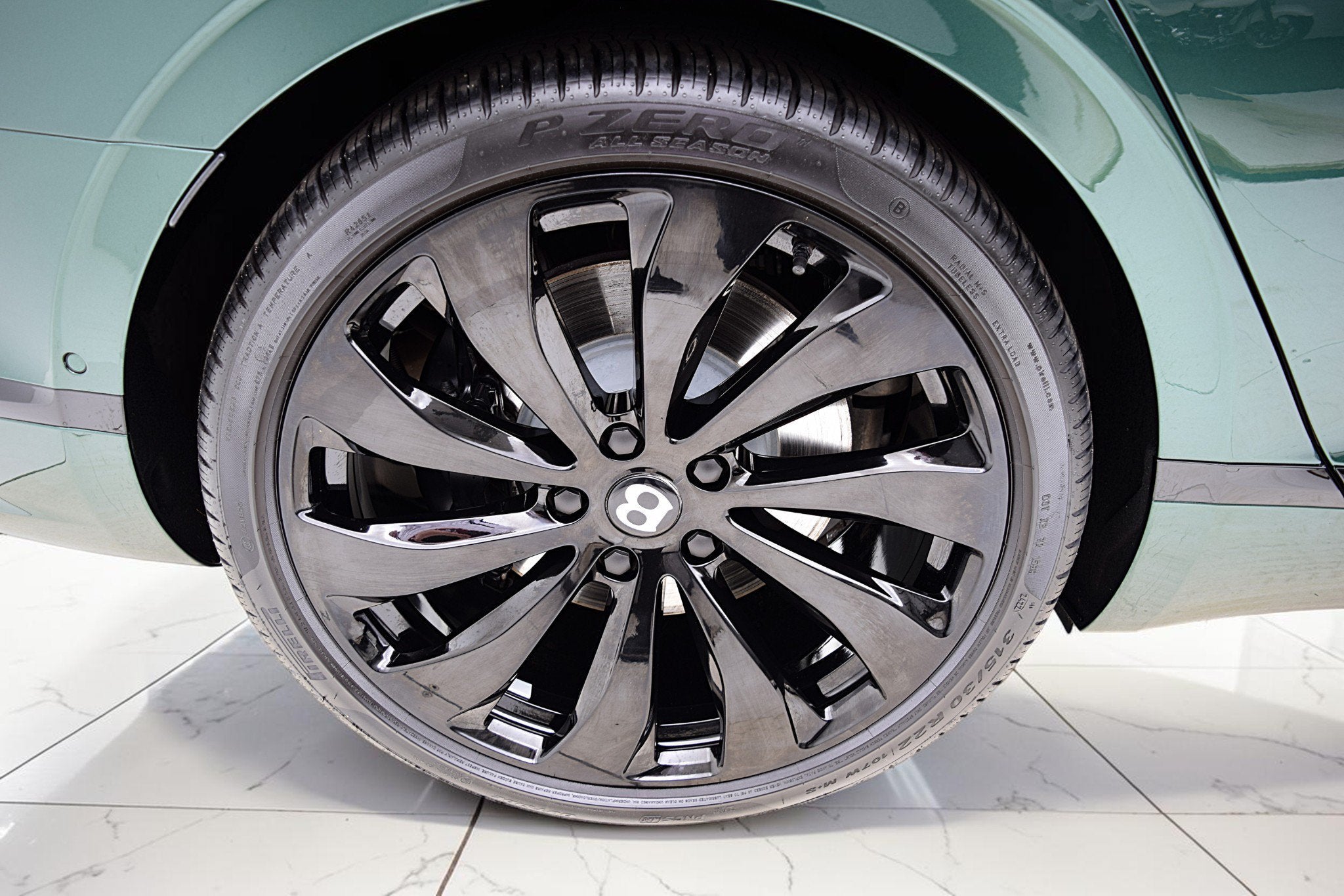 2022 Bentley Flying Spur V8
