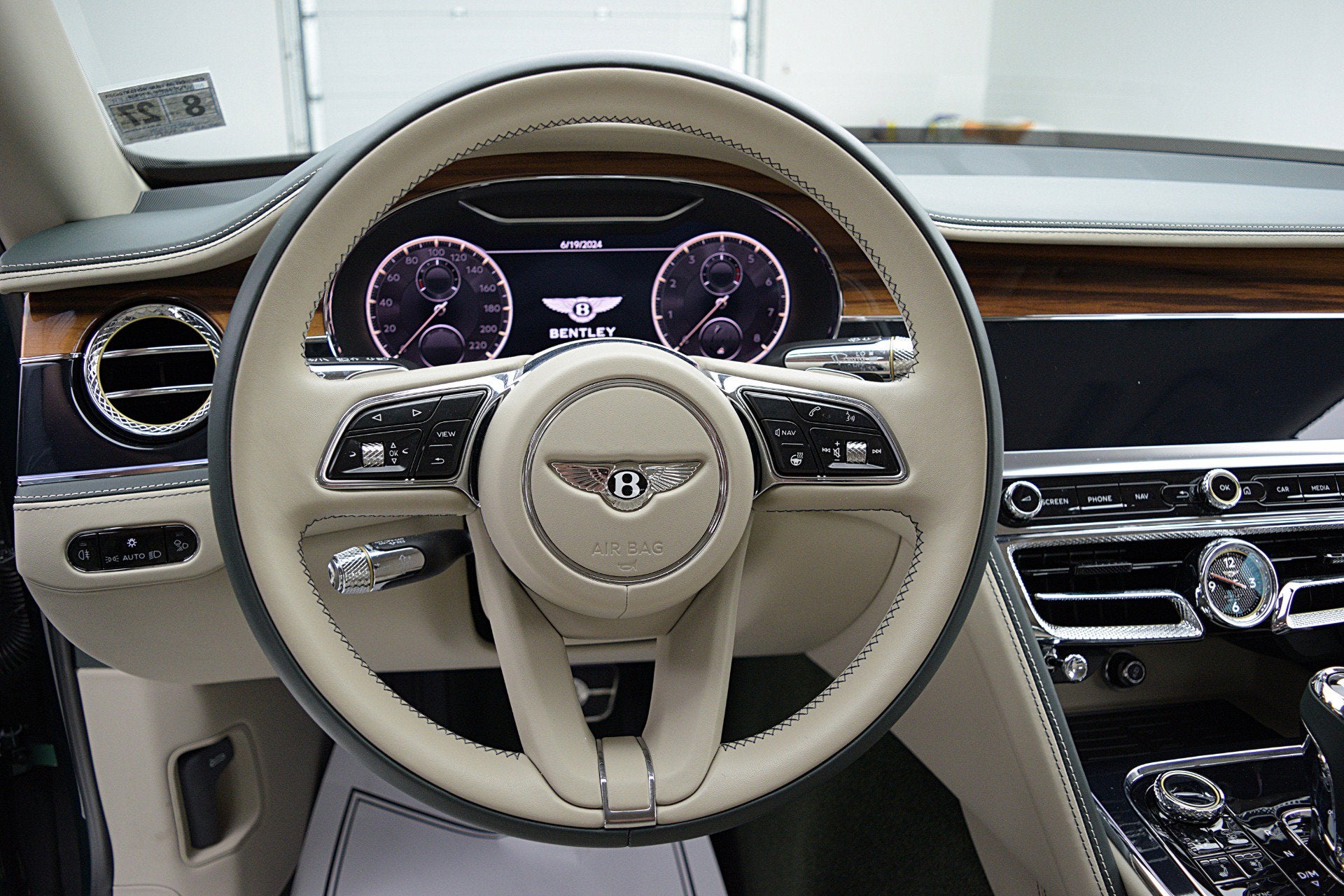 2022 Bentley Flying Spur V8