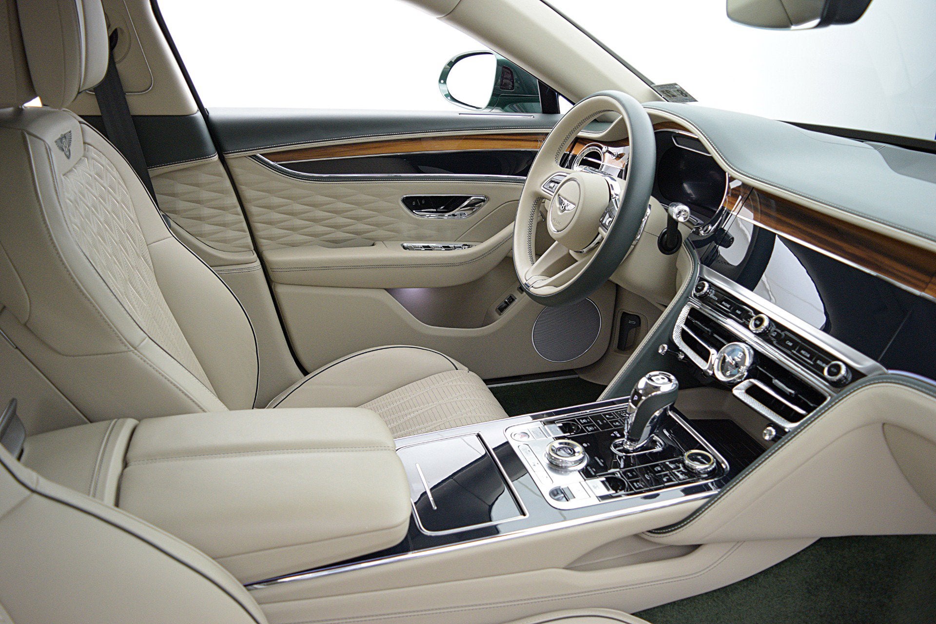 2022 Bentley Flying Spur V8