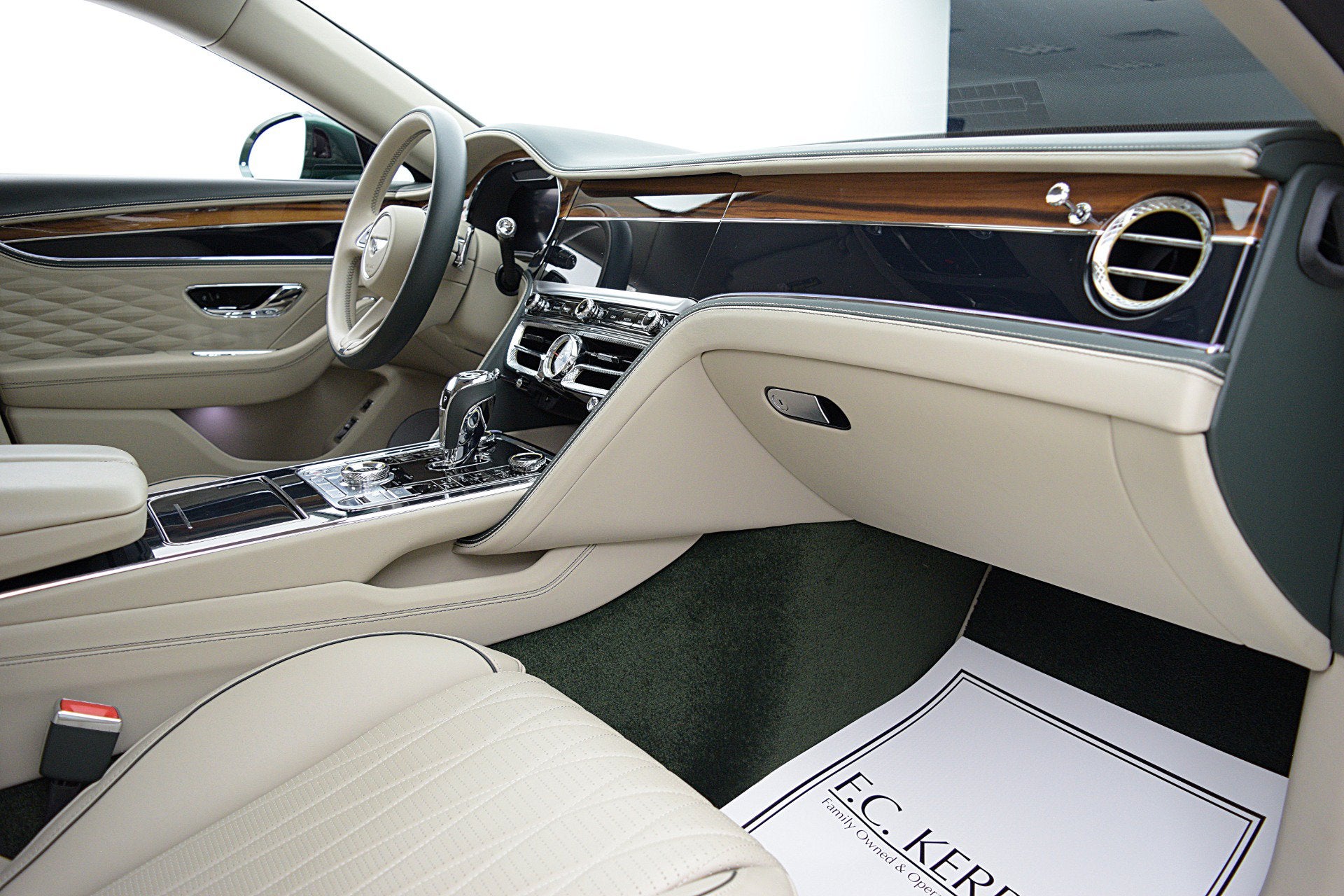 2022 Bentley Flying Spur V8