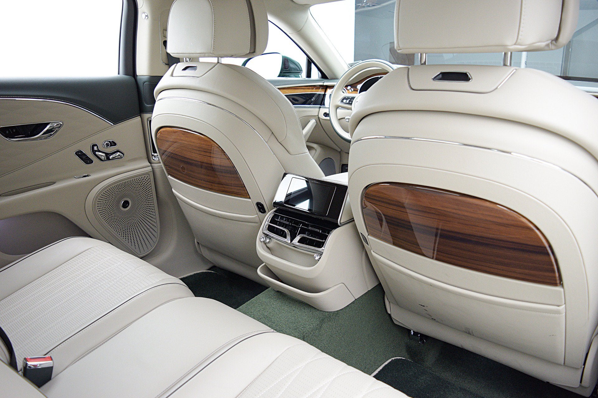 2022 Bentley Flying Spur V8