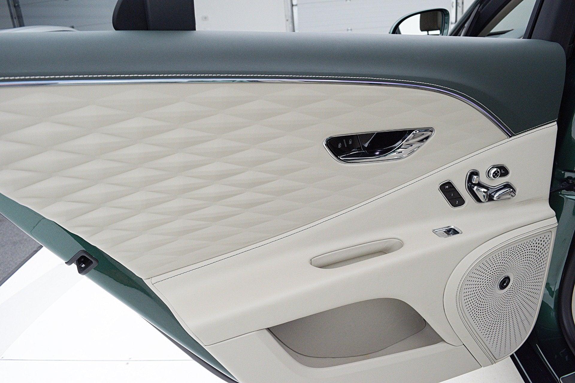 2022 Bentley Flying Spur V8