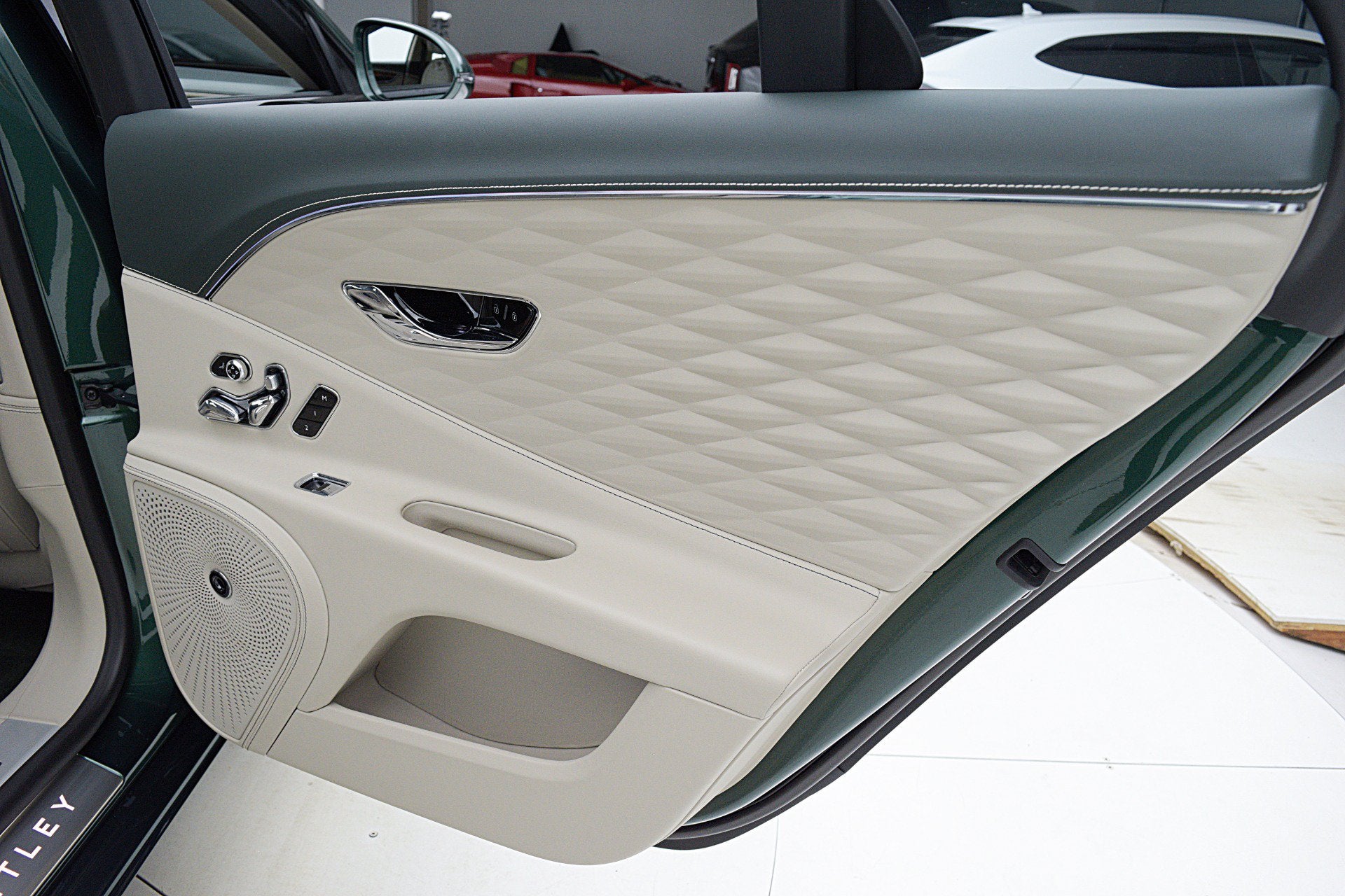 2022 Bentley Flying Spur V8