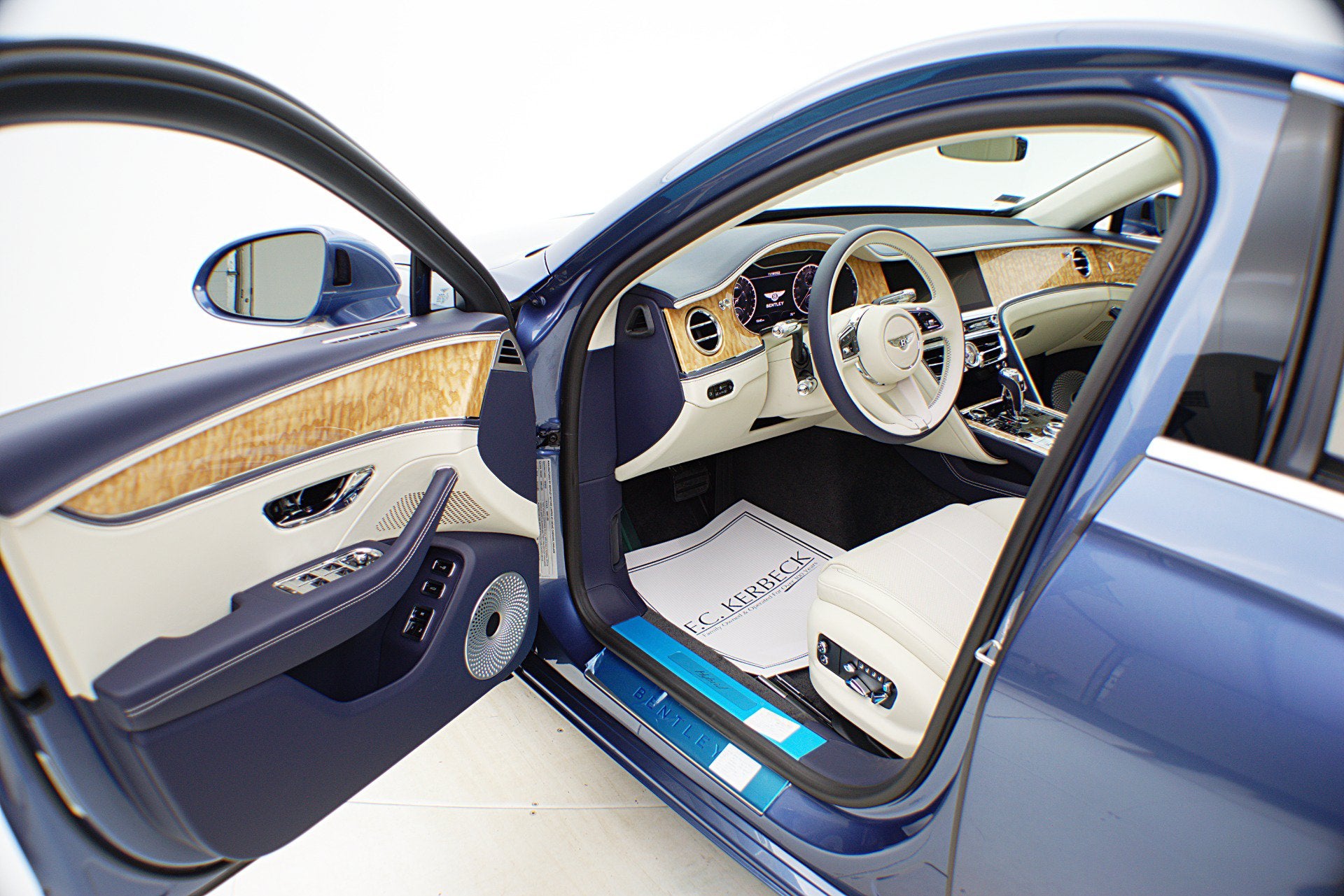 2022 Bentley Flying Spur Hybrid