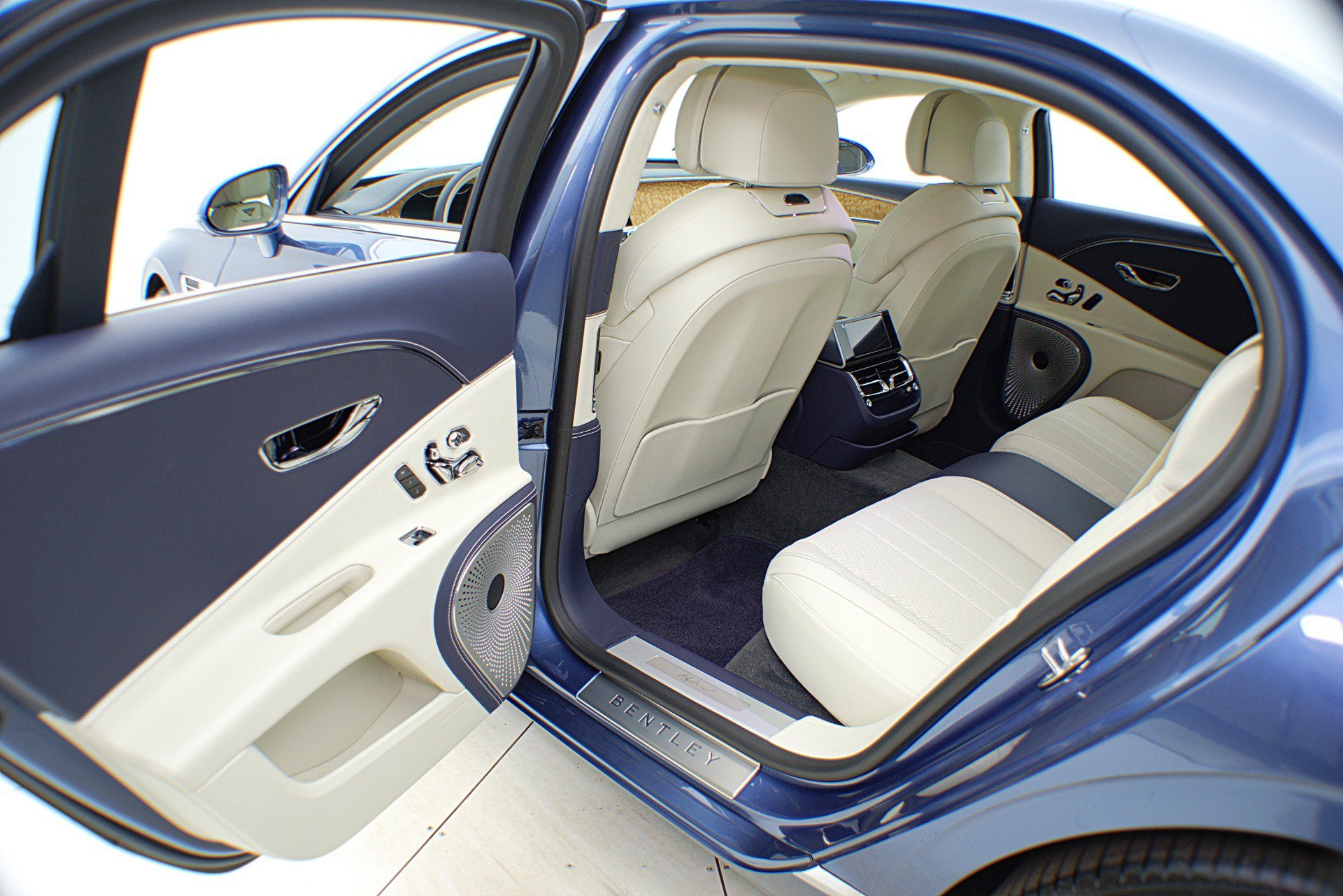 2022 Bentley Flying Spur Hybrid