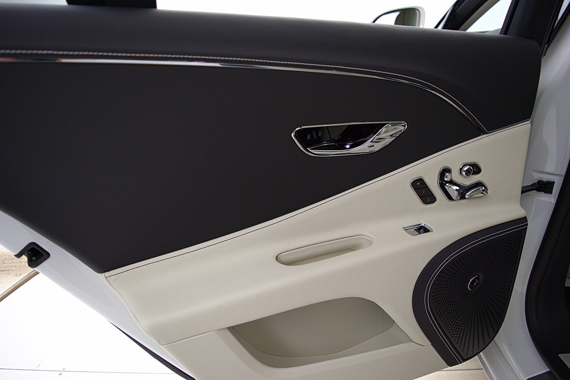 2023 Bentley Flying Spur Hybrid V6/LEASE OPTIONS AVAILABLE