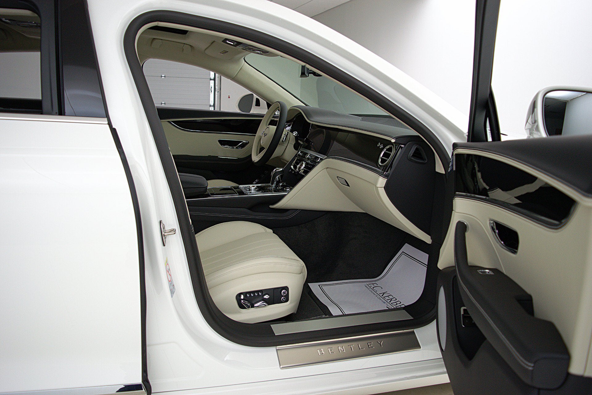 2023 Bentley Flying Spur Hybrid V6/LEASE OPTIONS AVAILABLE