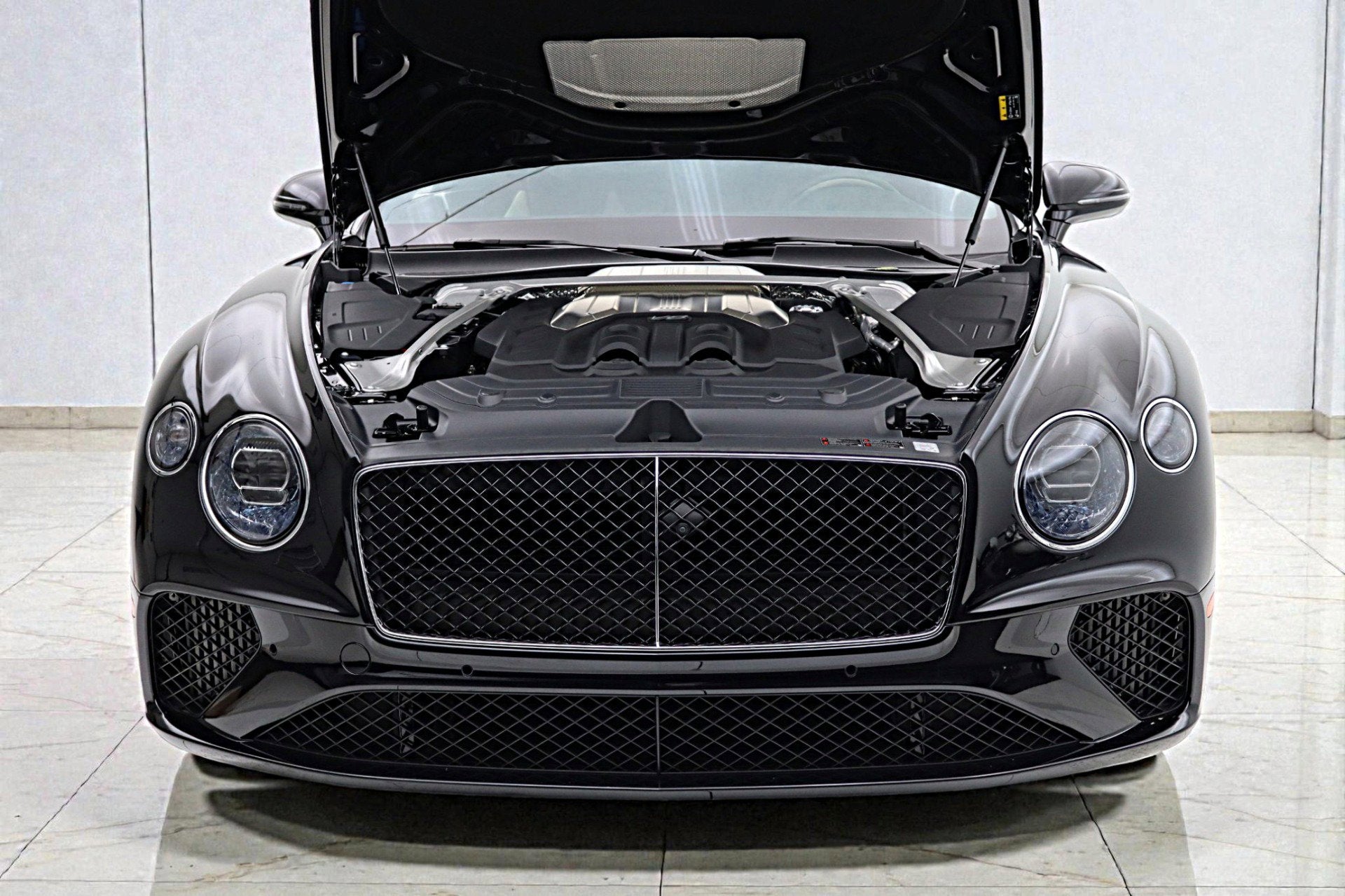 2024 Bentley Continental GT V8/LEASE OPTION AVAILABLE