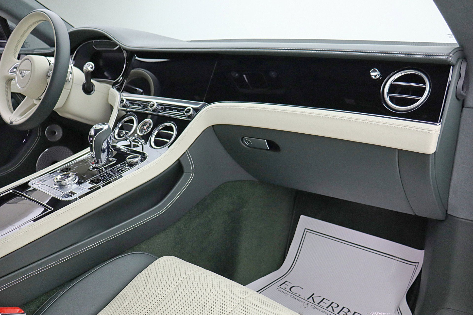 2024 Bentley Continental GT V8/LEASE OPTION AVAILABLE