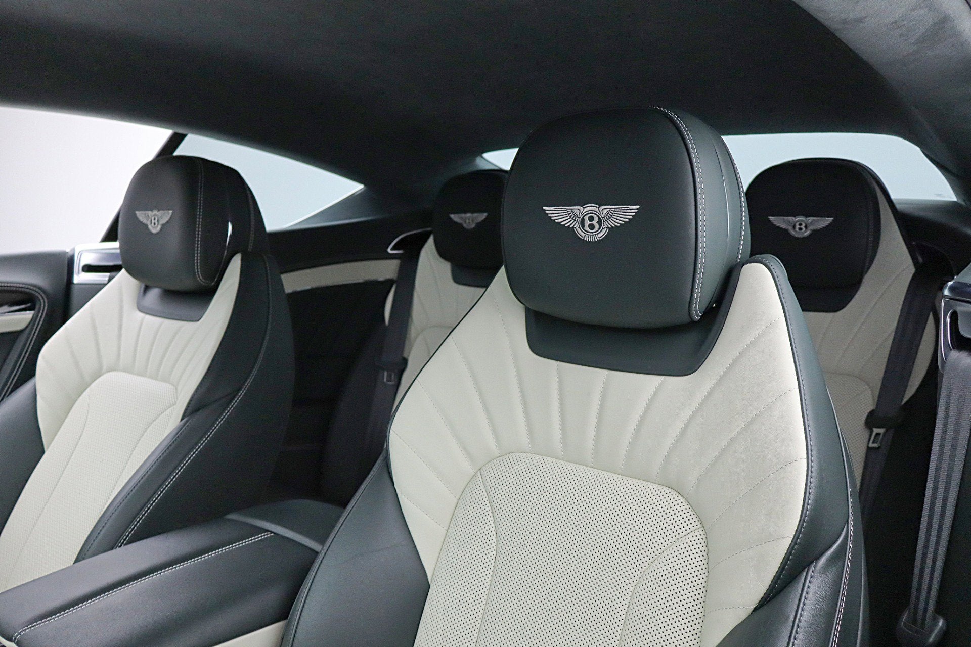 2024 Bentley Continental GT V8/LEASE OPTION AVAILABLE