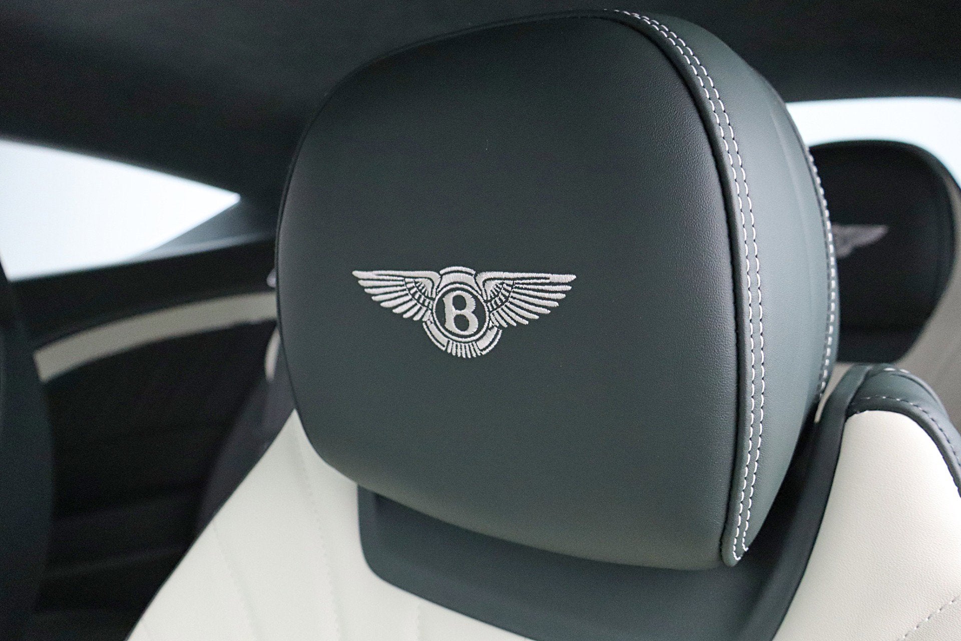 2024 Bentley Continental GT V8/LEASE OPTION AVAILABLE