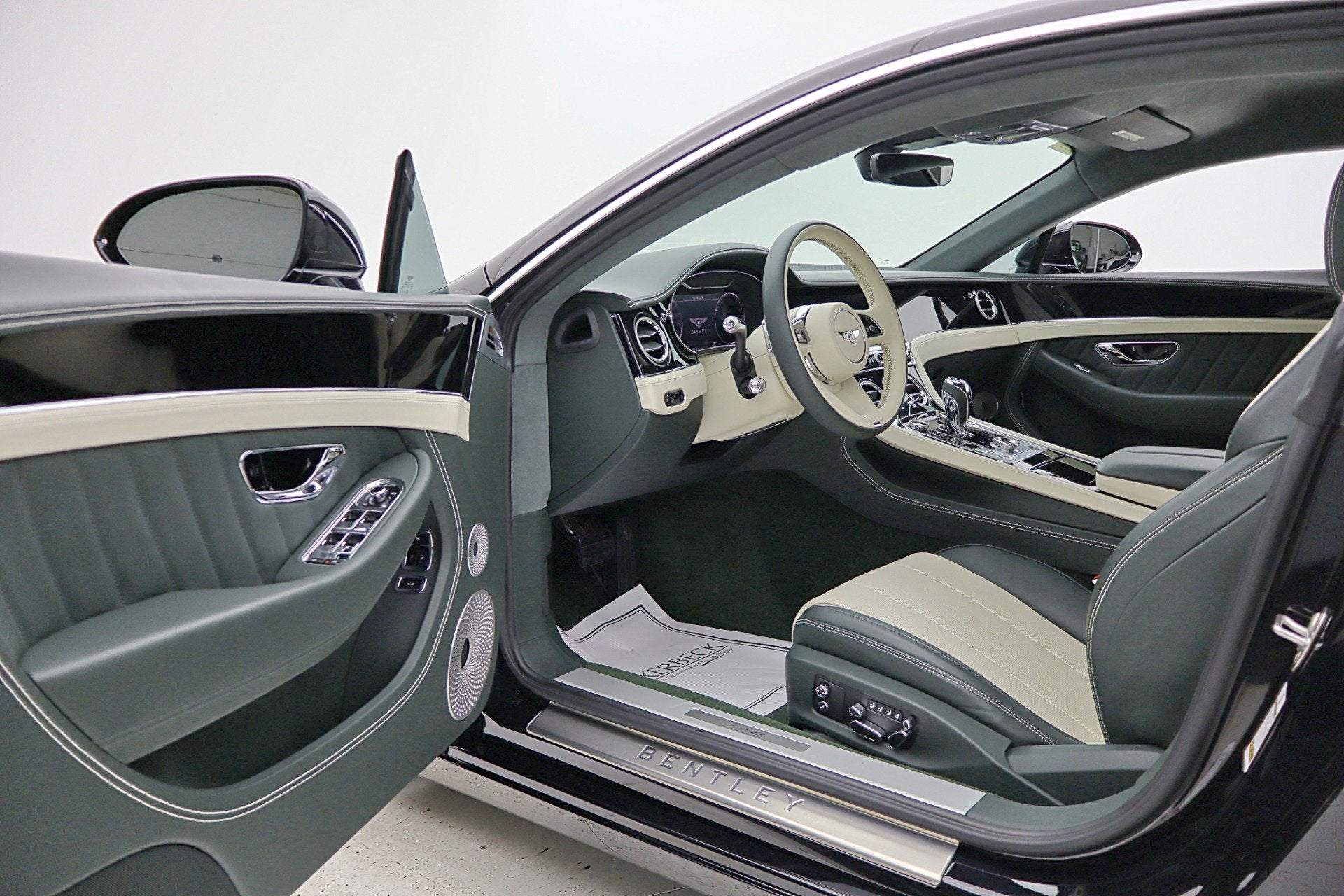 2024 Bentley Continental GT V8/LEASE OPTION AVAILABLE