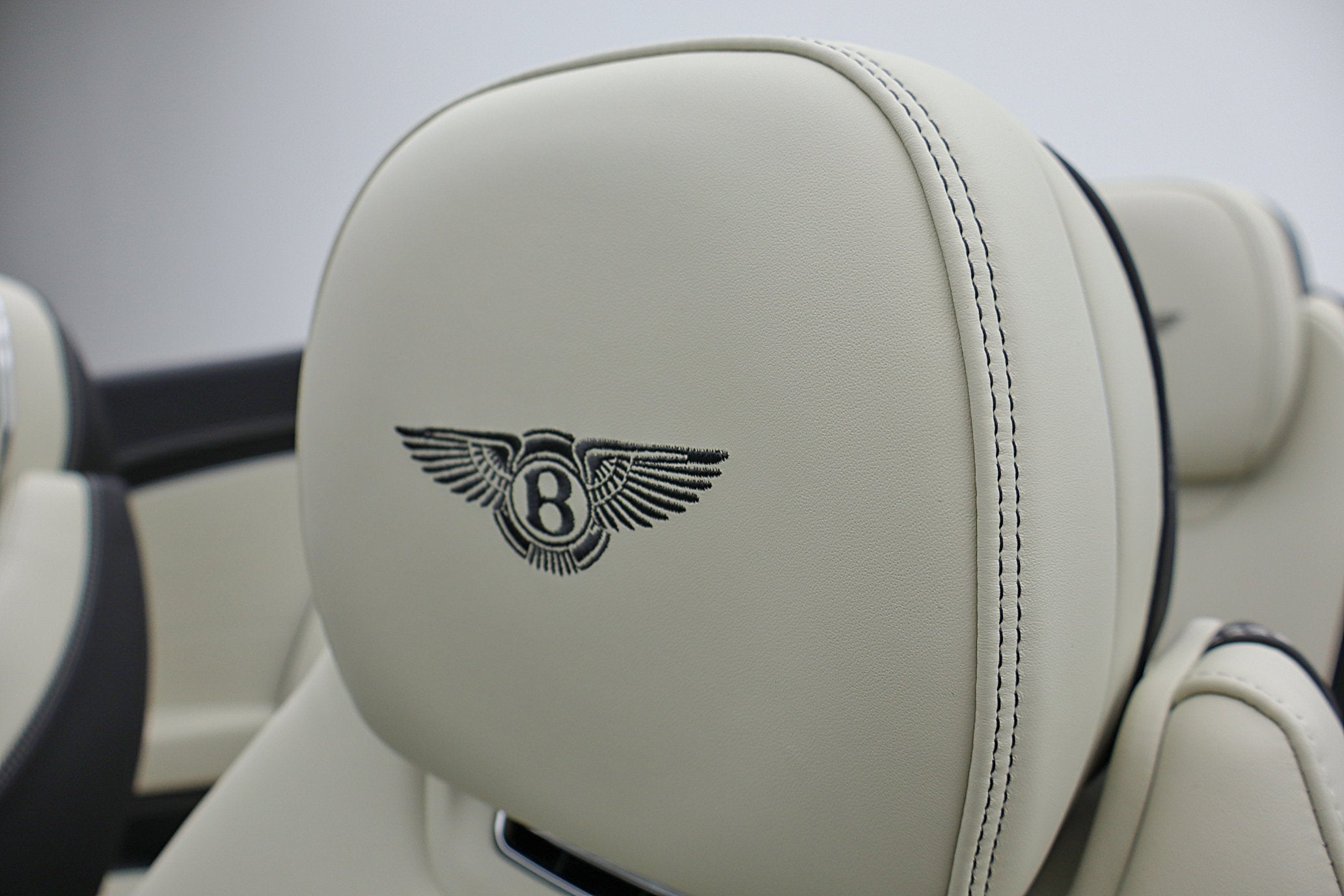 2021 Bentley Continental GTC V8