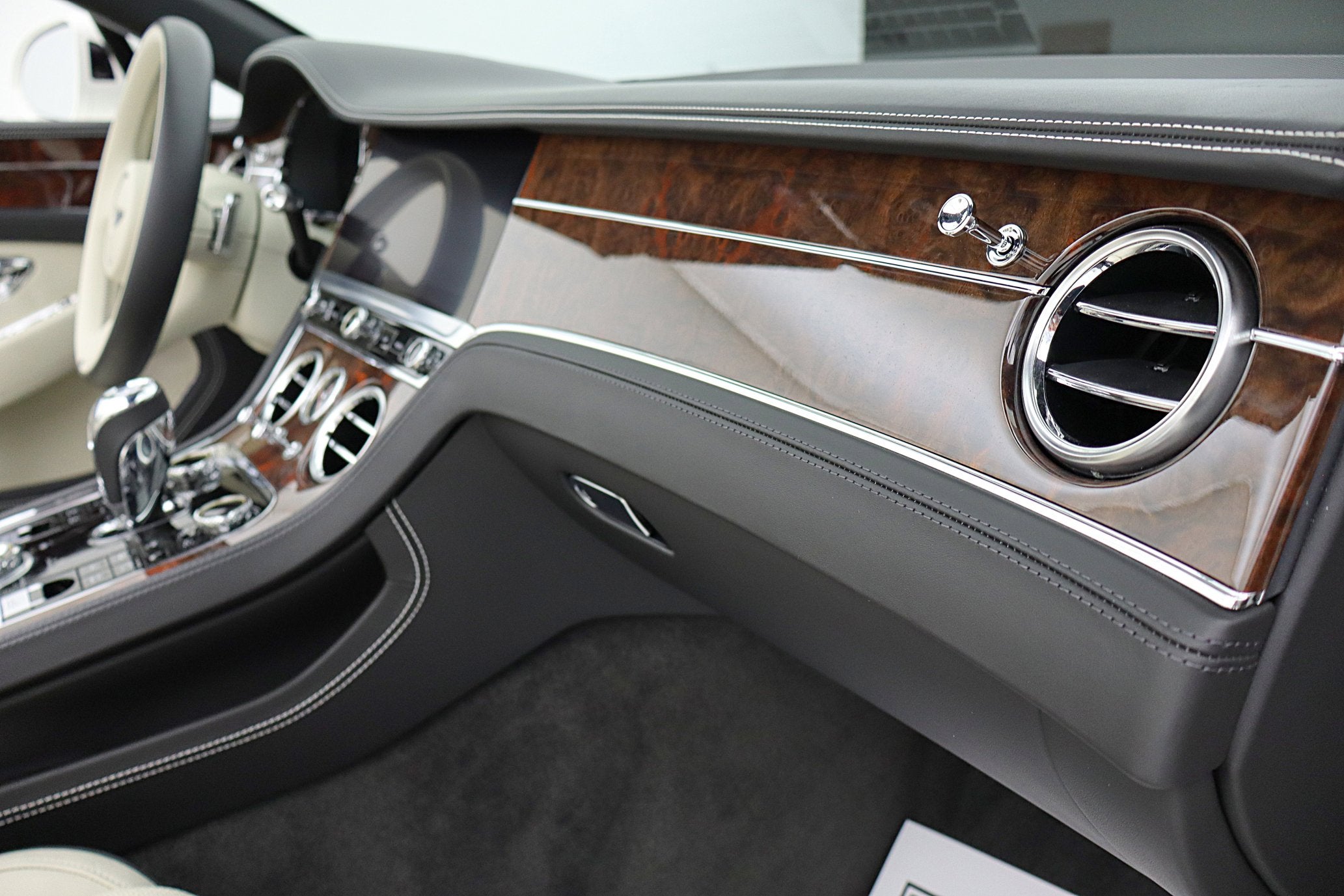 2021 Bentley Continental GTC V8