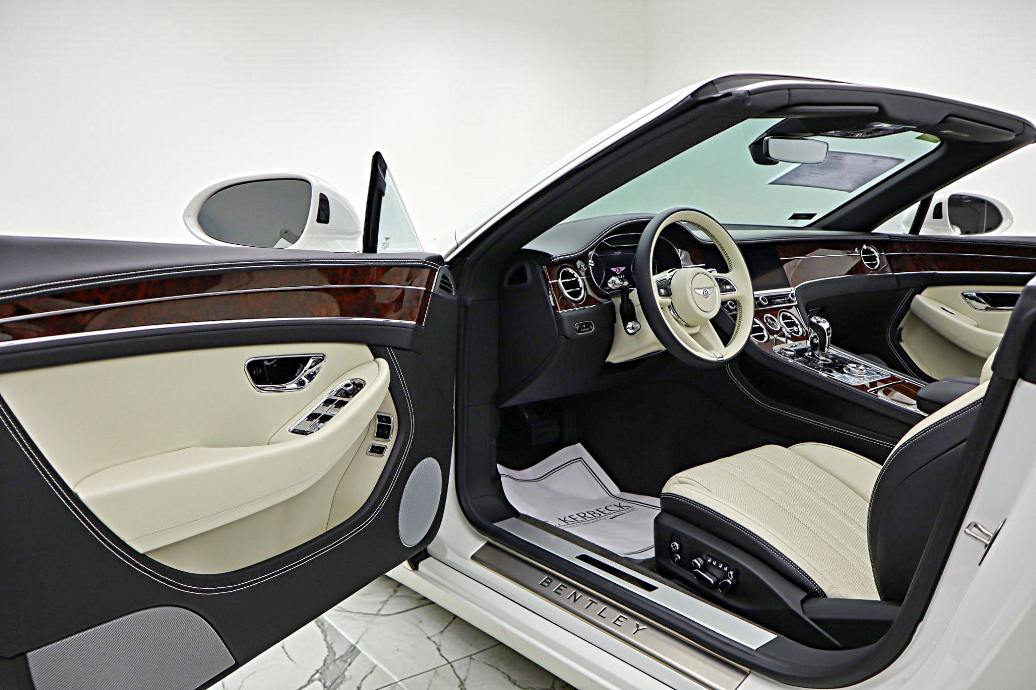 2021 Bentley Continental GTC V8