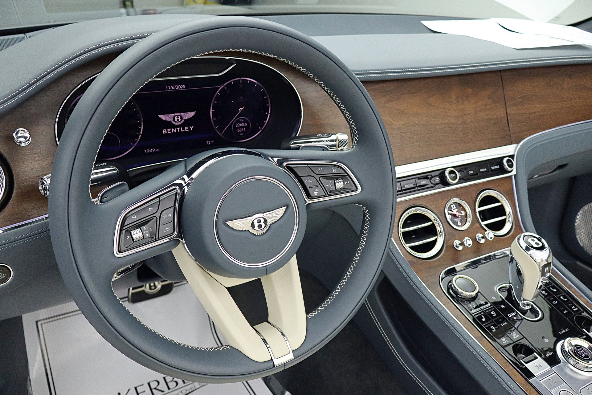 2023 Bentley Continental GTC Azure V8/LEASE OPTIONS AVAILABLE