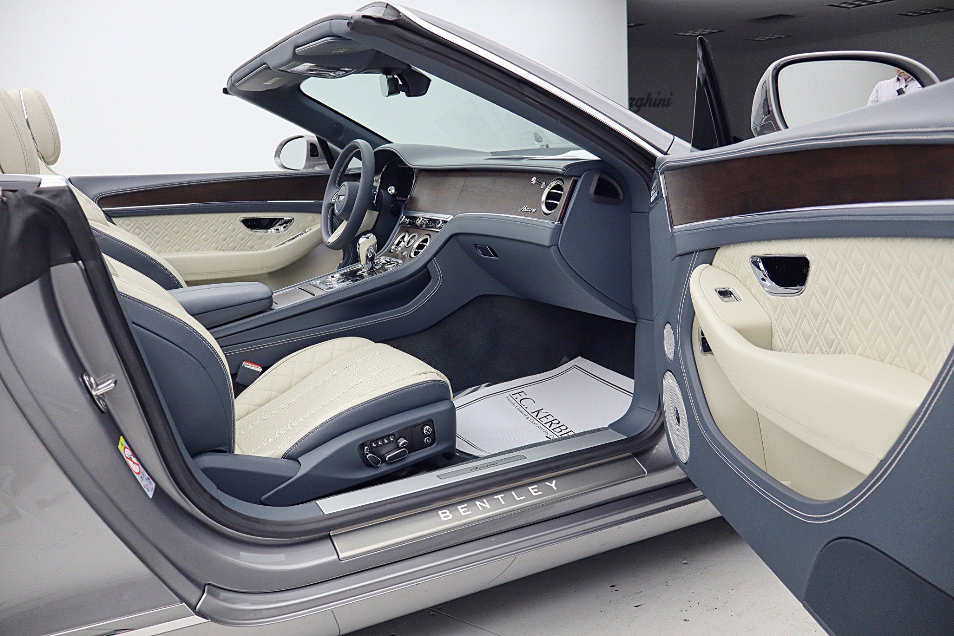 2023 Bentley Continental GTC Azure V8/LEASE OPTIONS AVAILABLE