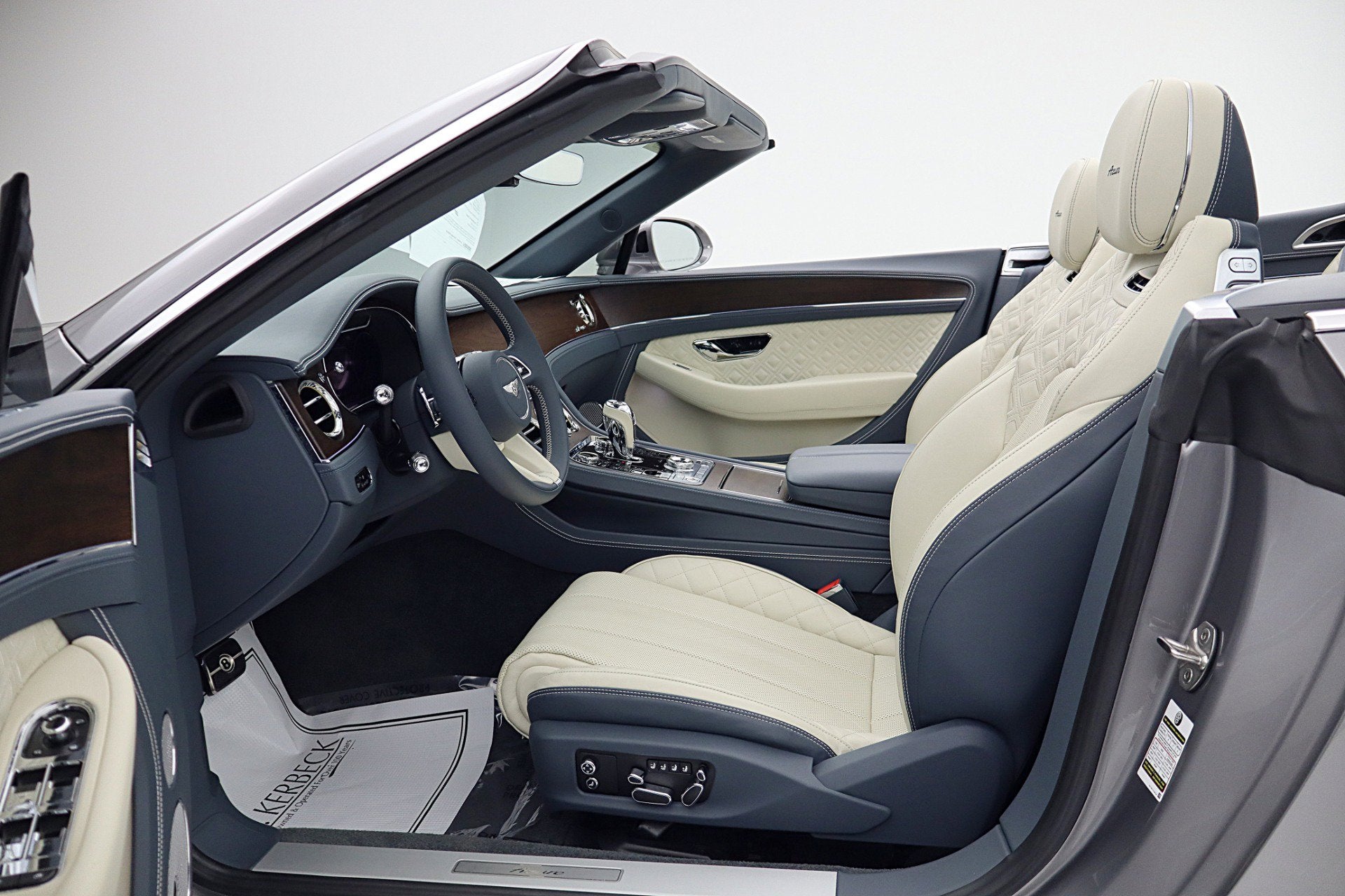 2023 Bentley Continental GTC Azure V8/LEASE OPTIONS AVAILABLE