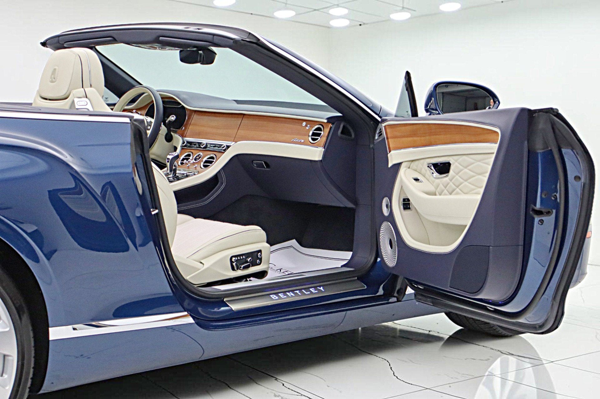 2024 Bentley Continental GTC Azure V8/LEASE OPTIONS AVAILABLE