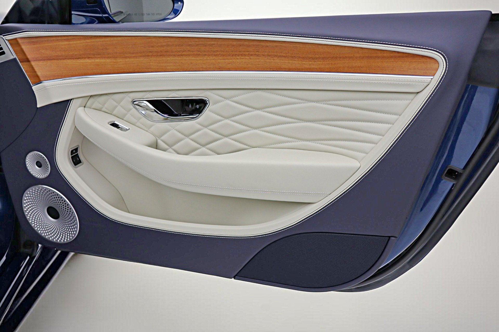 2024 Bentley Continental GTC Azure V8/LEASE OPTIONS AVAILABLE